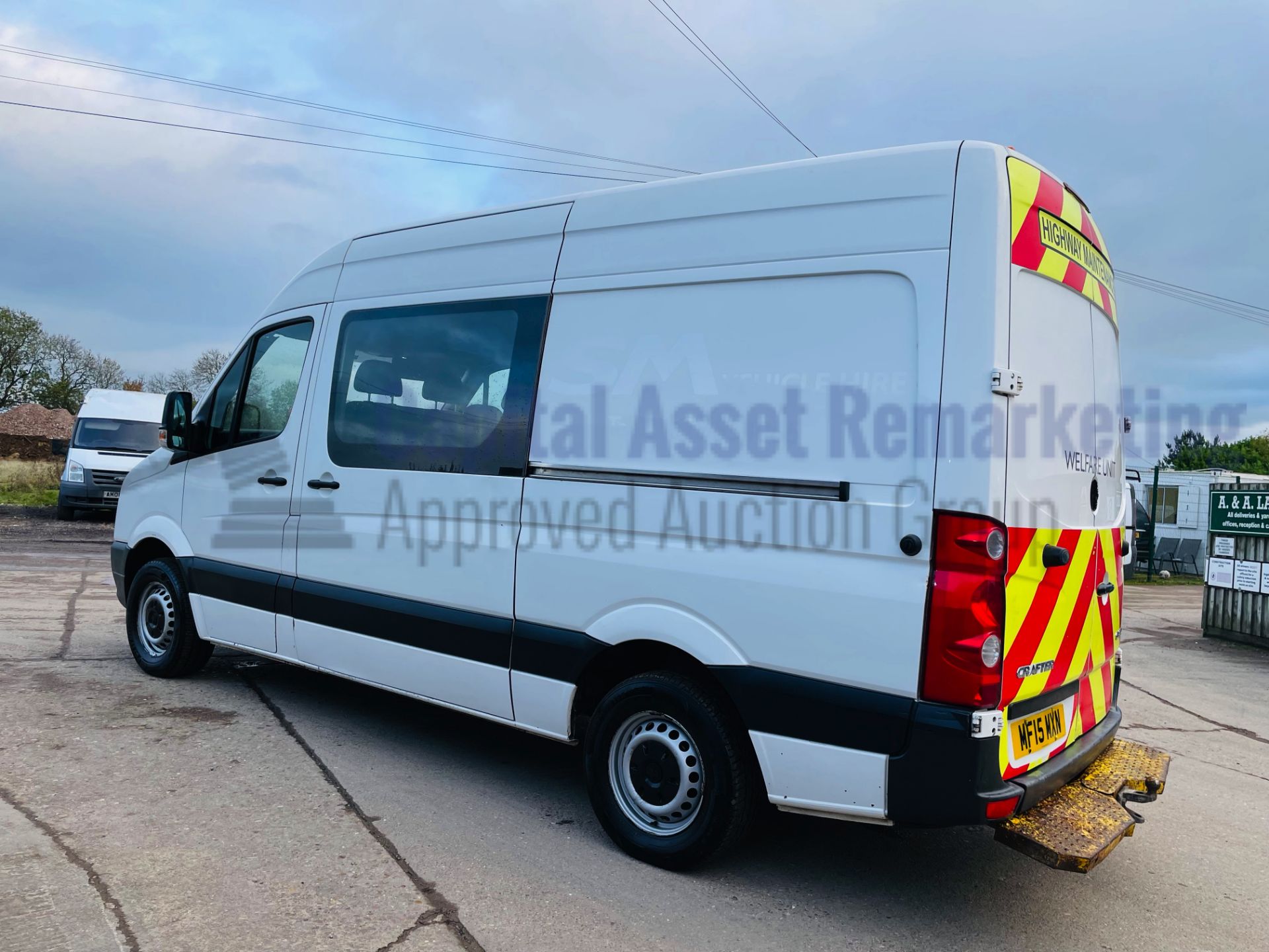 (On Sale) VOLKSWAGEN CRAFTER *MWB HI-ROOF - WELFARE UNIT* (2015) '2.0 TDI - 6 SPEED' *W/C & HEATER* - Image 10 of 51