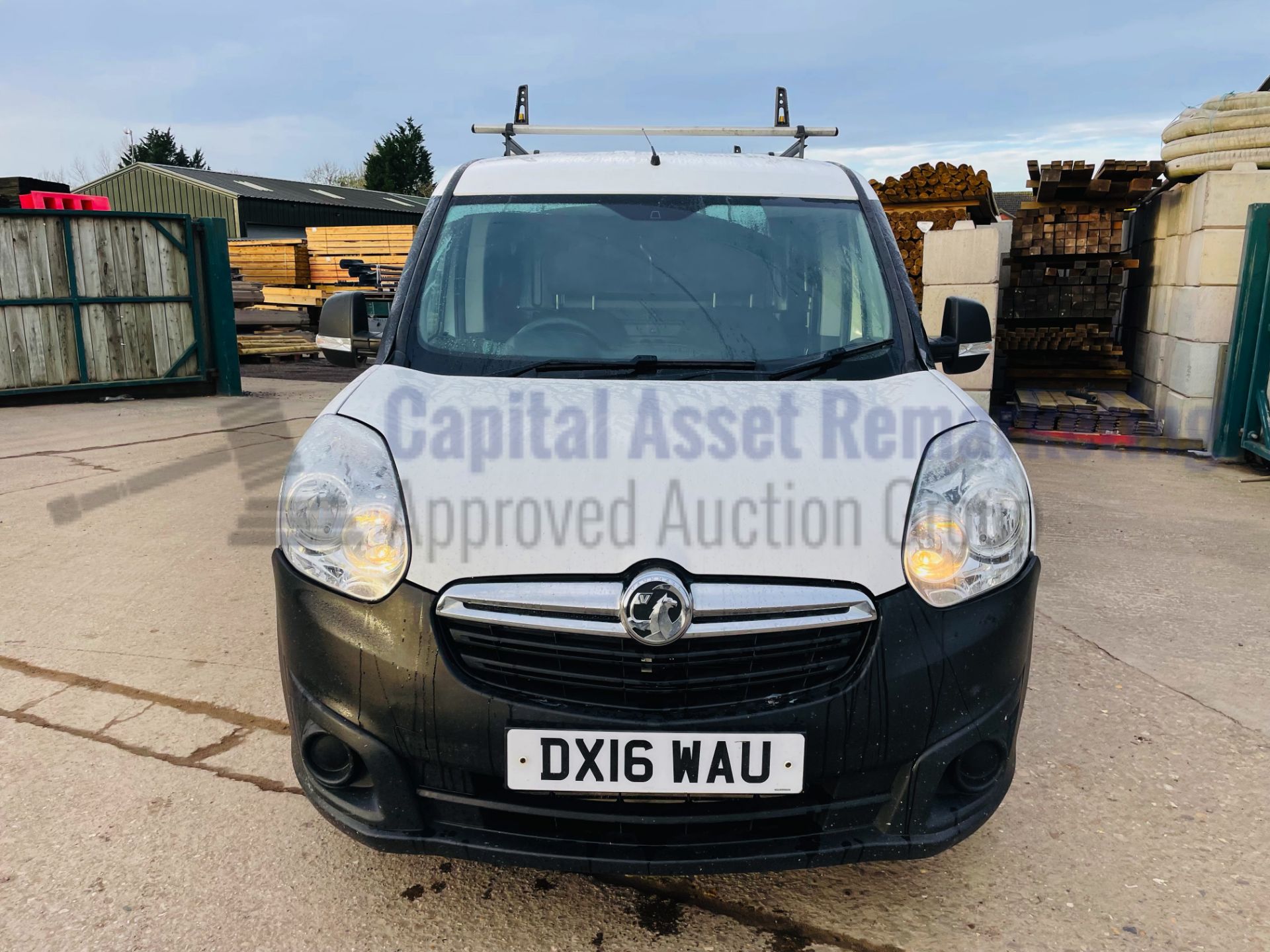 (On Sale) VAUXHALL COMBO 2300 *LWB - PANEL VAN* (2016 - NEW MODEL) 'CDTI - STOP/START' (1 OWNER) - Image 4 of 37