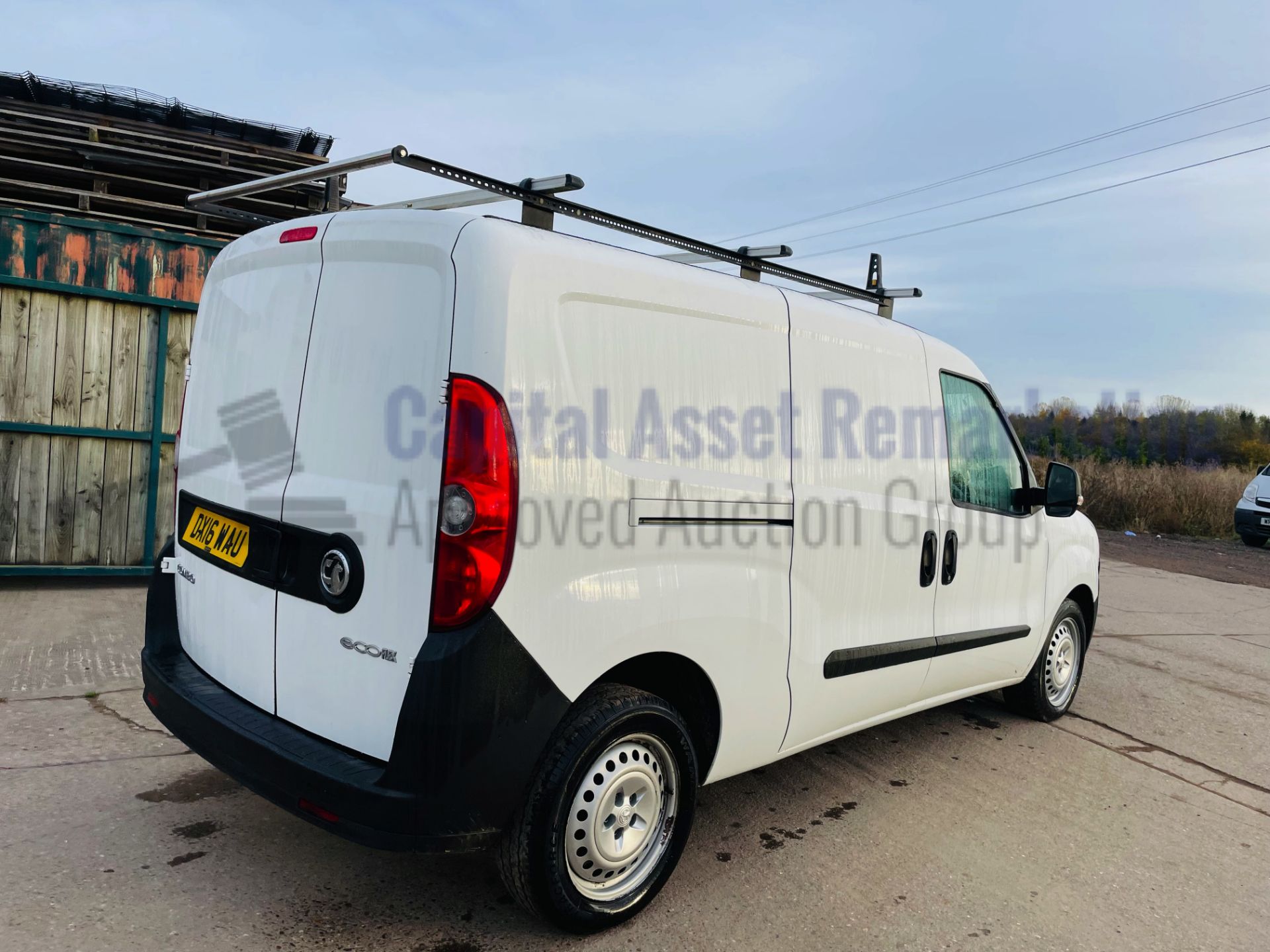 (On Sale) VAUXHALL COMBO 2300 *LWB - PANEL VAN* (2016 - NEW MODEL) 'CDTI - STOP/START' (1 OWNER) - Image 12 of 37