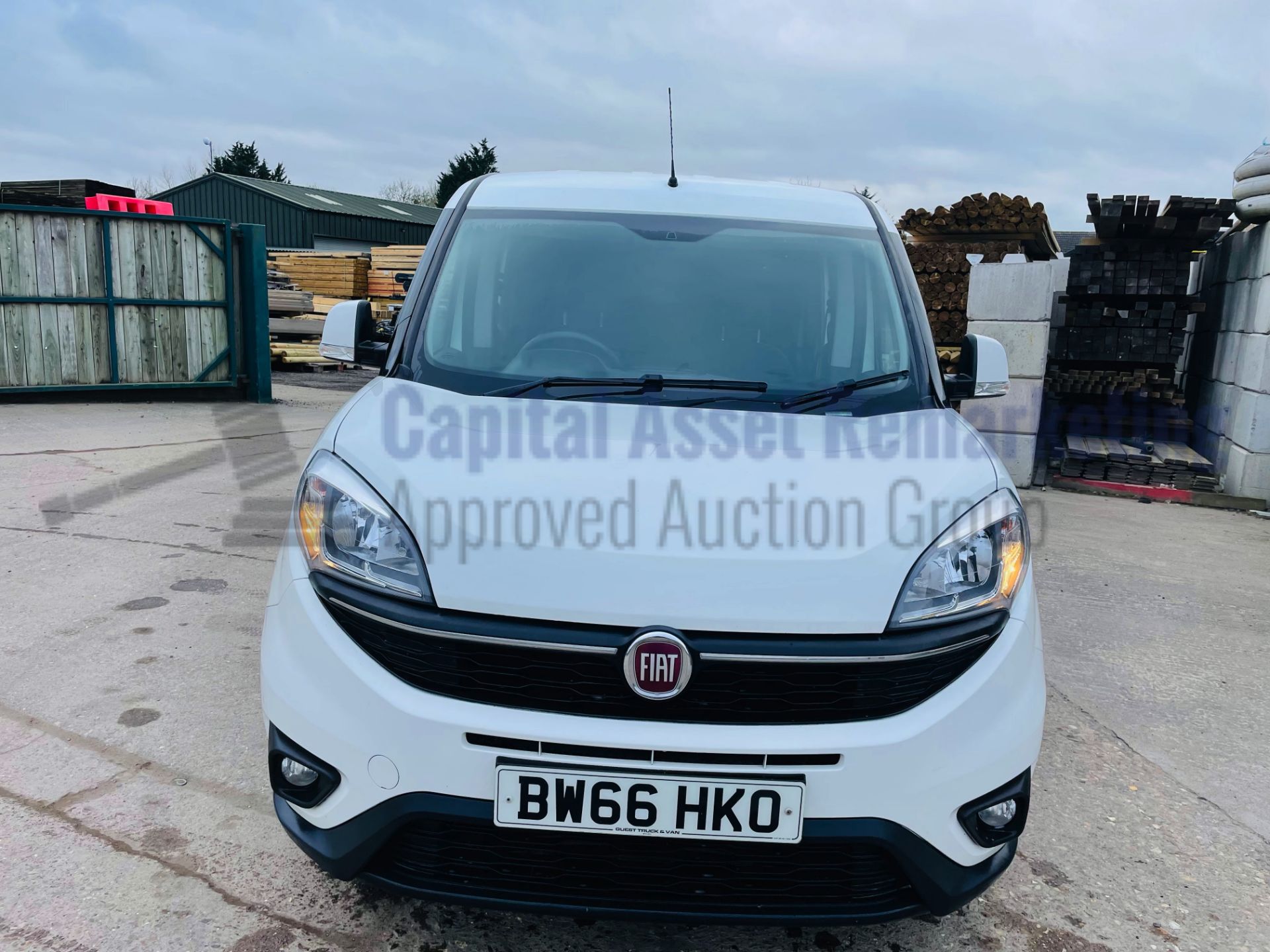 (SOLD) FIAT DOBLO *ACTIVE* 5 SEATER - CREW VAN (2017 - EURO 6) '1.6 DIESEL - 6 SPEED' *U-LEZ* - Image 4 of 40