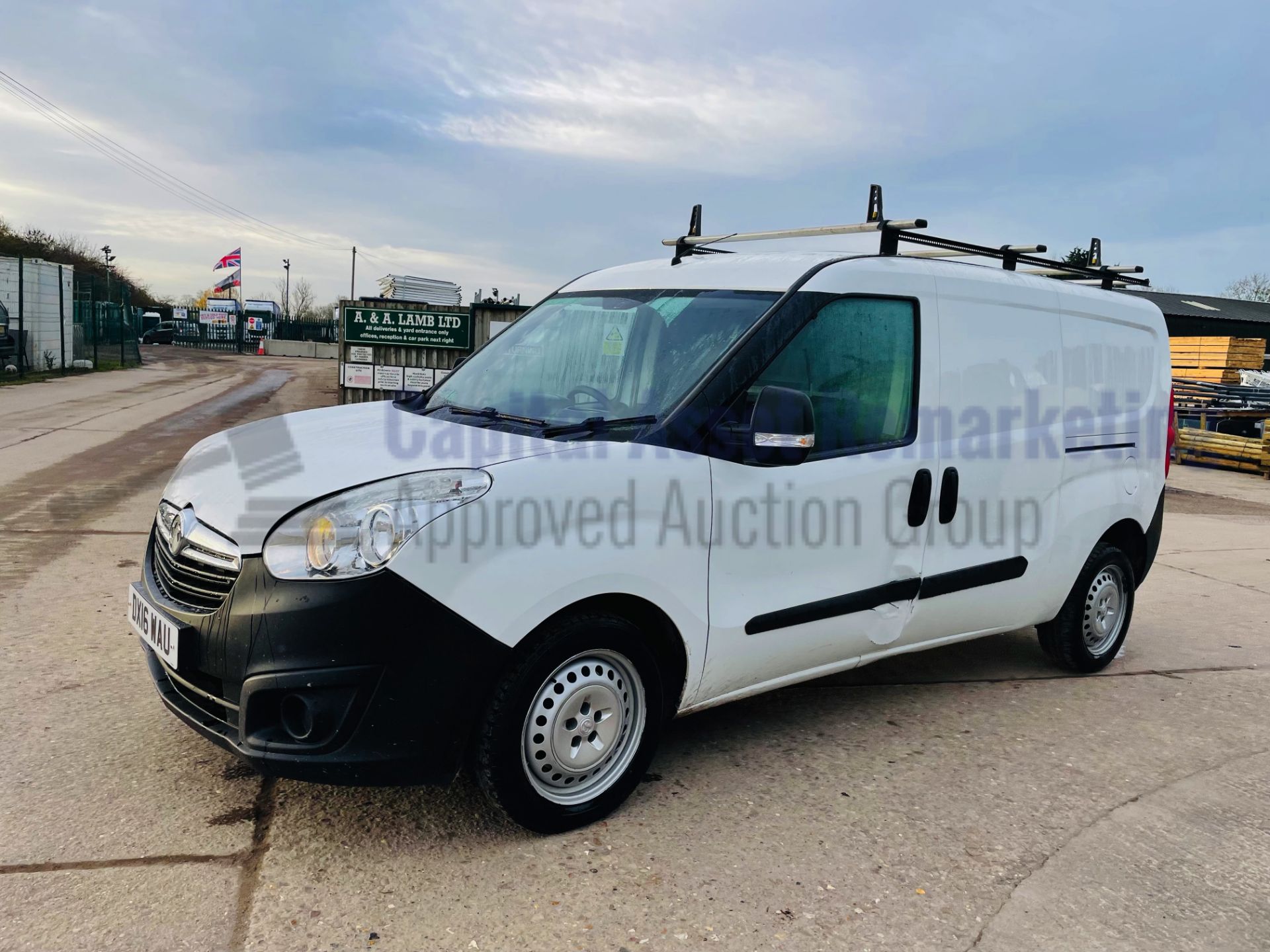 (On Sale) VAUXHALL COMBO 2300 *LWB - PANEL VAN* (2016 - NEW MODEL) 'CDTI - STOP/START' (1 OWNER) - Image 6 of 37