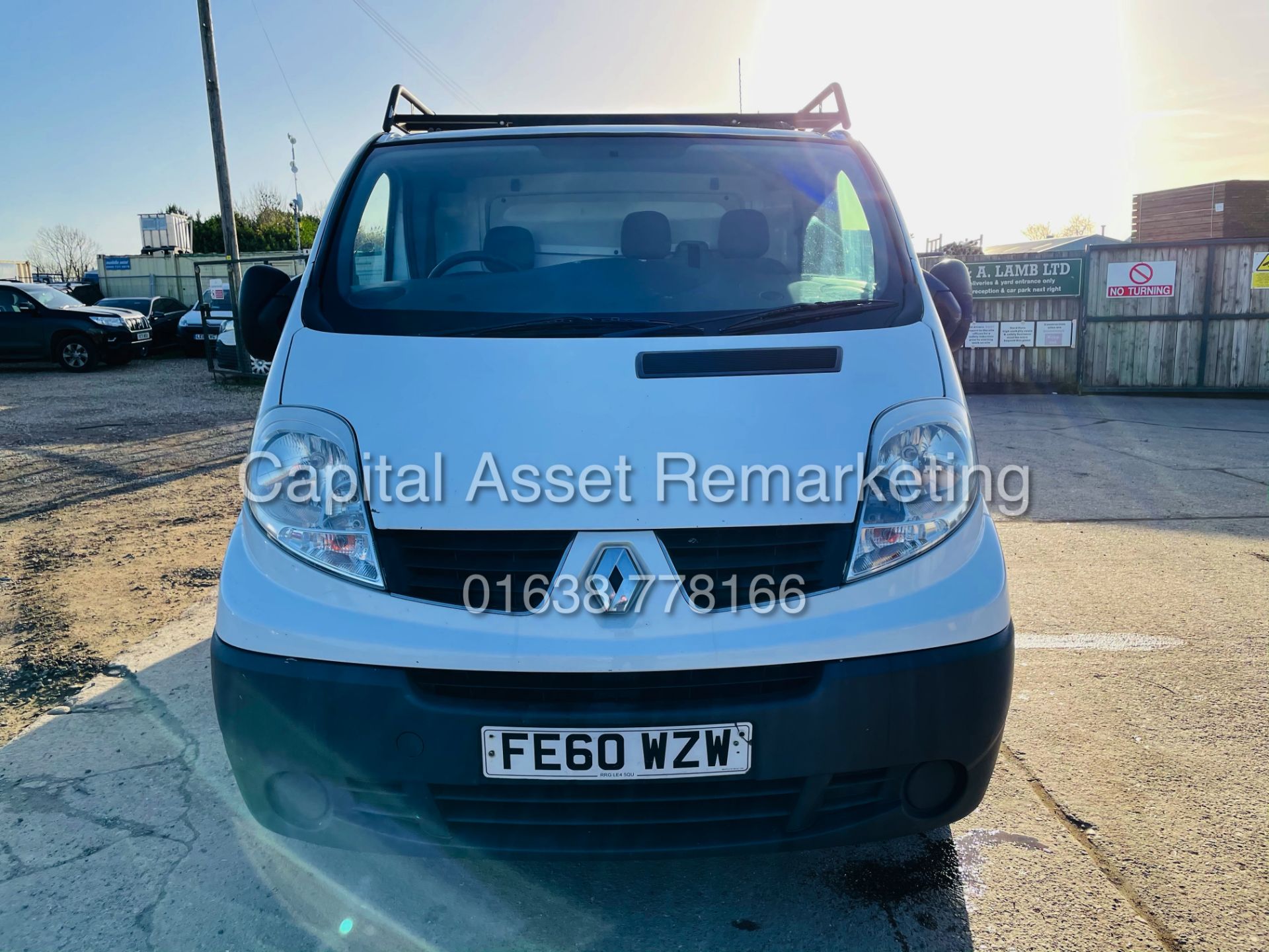 (ON SALE) RENAULT TRAFIC 2.0DCI (2011 MODEL) AIR CON - SAT NAV - ELEC PACK - RINO ROOF RACK (NO VAT) - Image 2 of 16