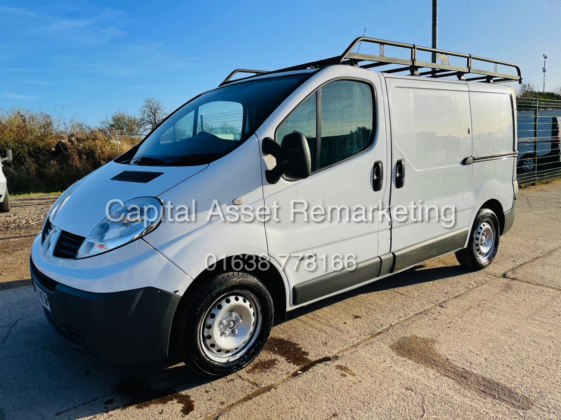 (ON SALE) RENAULT TRAFIC 2.0DCI (2011 MODEL) AIR CON - SAT NAV - ELEC PACK - RINO ROOF RACK (NO VAT)