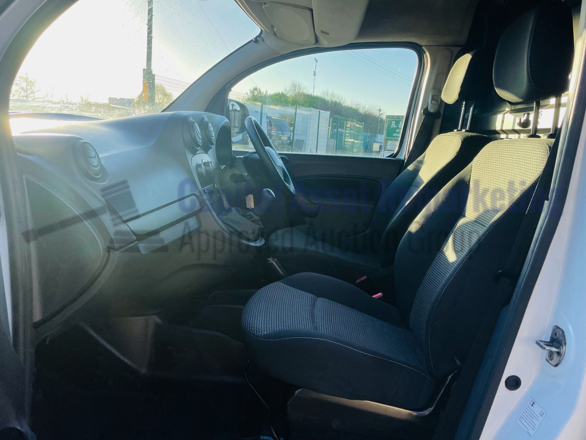 (On Sale) MERCEDES CITAN 109 CDI *LWB - PANEL VAN* (2018 - EURO 6) 'STOP / START' *SECURITY LOCKS* - Image 21 of 39