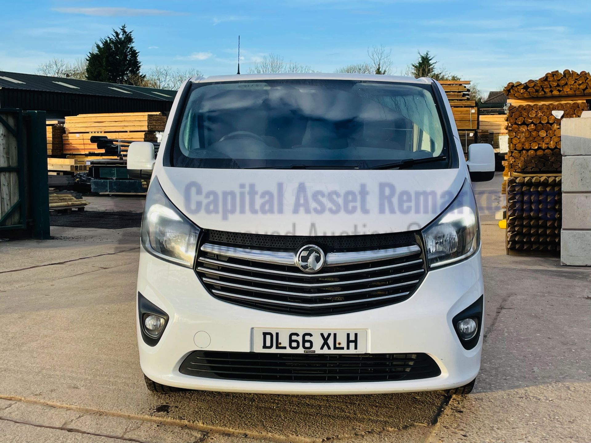 ON SALE VAUXHALL VIVARO 2900 *SPORTIVE* 6 SEATER CREW VAN (2017 - EURO 6) '1.6 CDTI -120 BHP- *A/C* - Image 14 of 44