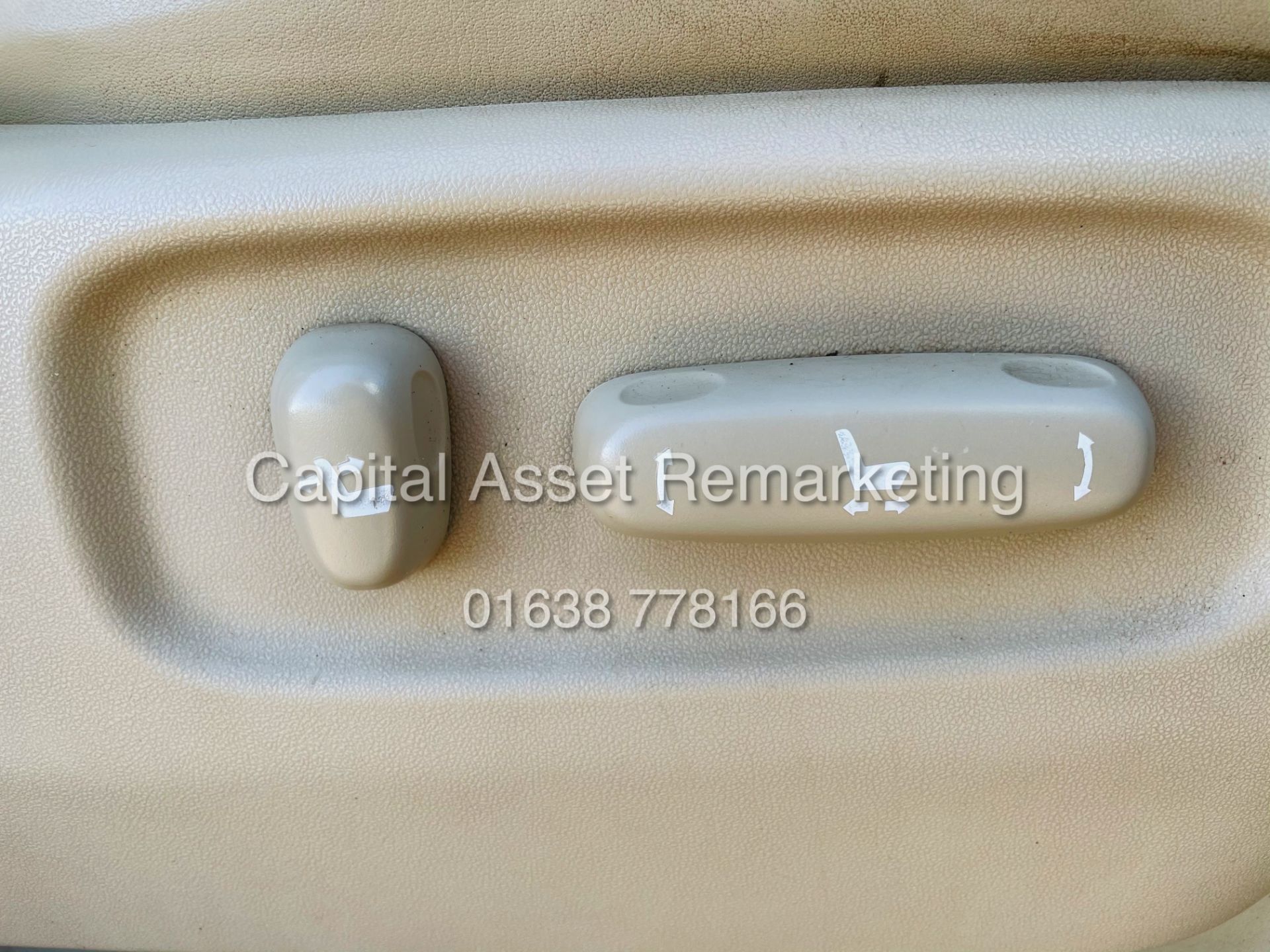 ON SALE LAND CRUISER 3.0 D-4D AUTOMATIC "LC4" LWB (05 REG) LEATHER - ELEC EVERYTHING - / AC (NO VAT) - Image 16 of 19