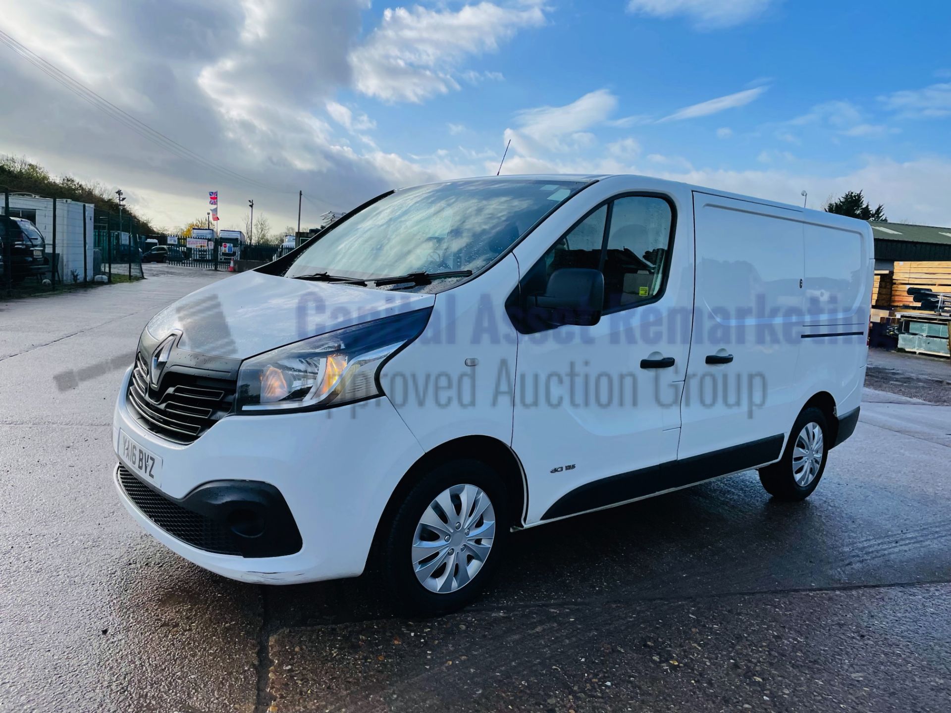 (ON SALE) RENAULT TRAFIC SL27 *BUSINESS PLUS* SWB - PANEL VAN (2016) '1.6 DCI - 6 SPEED'*AIR CON* - Image 6 of 40