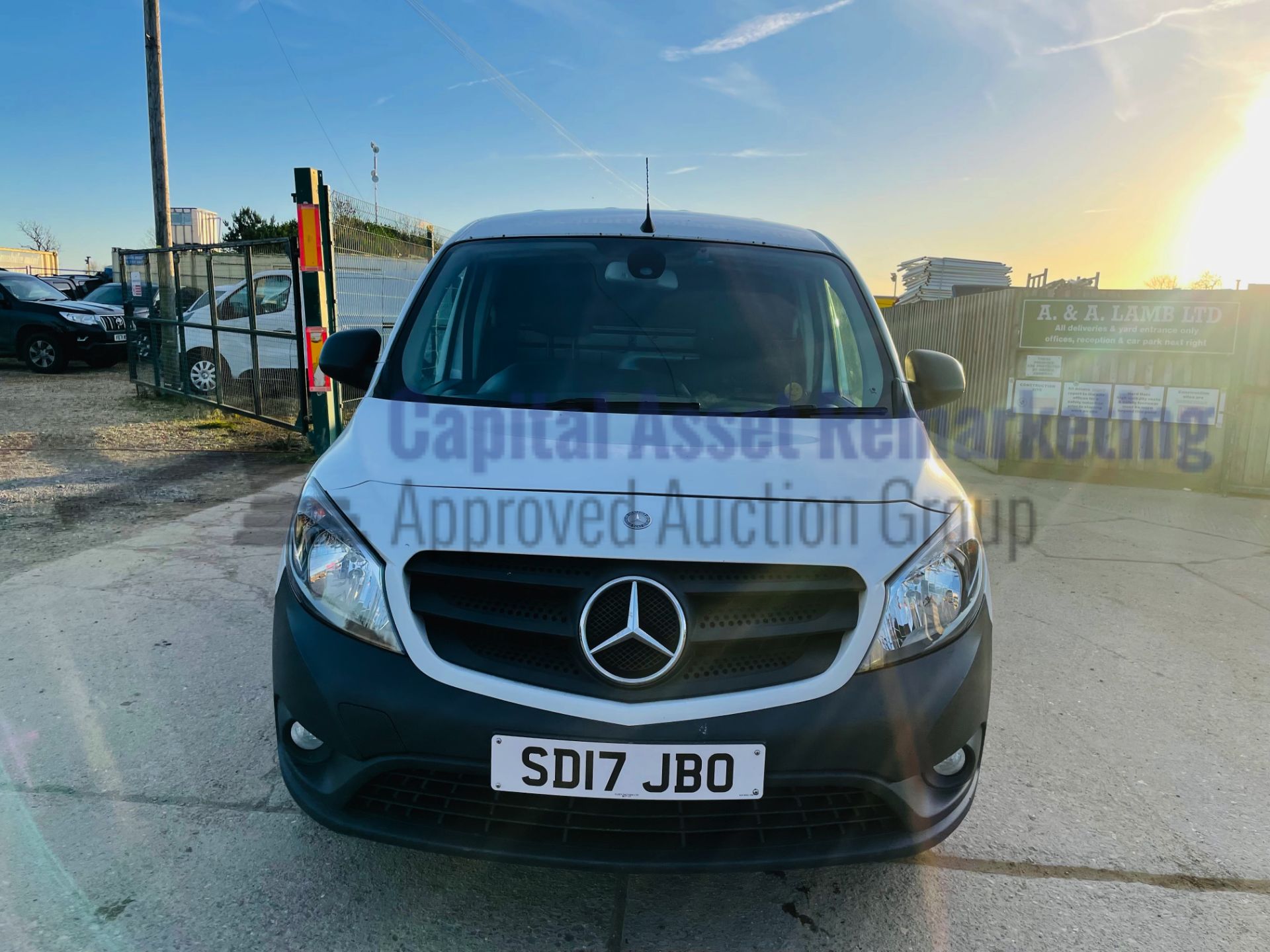 MERCEDES-BENZ CITAN 109 CDI *LWB - PANEL VAN* (2017 - EURO 6) 'STOP / START' *AIR CON & SAT NAV* - Image 4 of 40