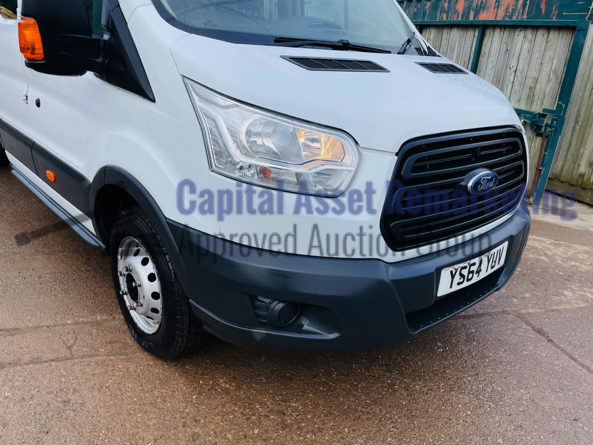 FORD TRANSIT *7 SEATER - DOUBLE CAB TIPPER* (2015) '2.2 TDCI - 125 BHP - 6 SPEED' (3500 KG) - Image 18 of 48