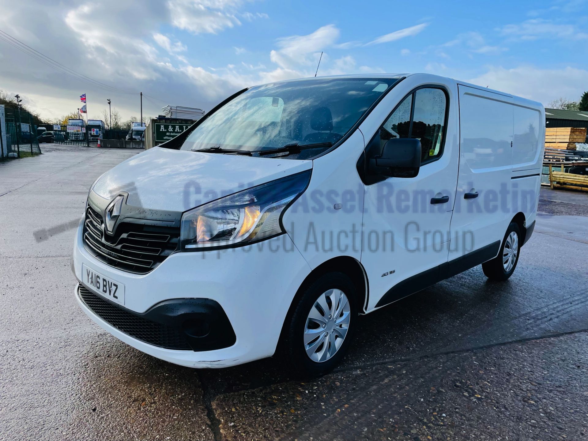 (ON SALE) RENAULT TRAFIC SL27 *BUSINESS PLUS* SWB - PANEL VAN (2016) '1.6 DCI - 6 SPEED'*AIR CON* - Image 5 of 40