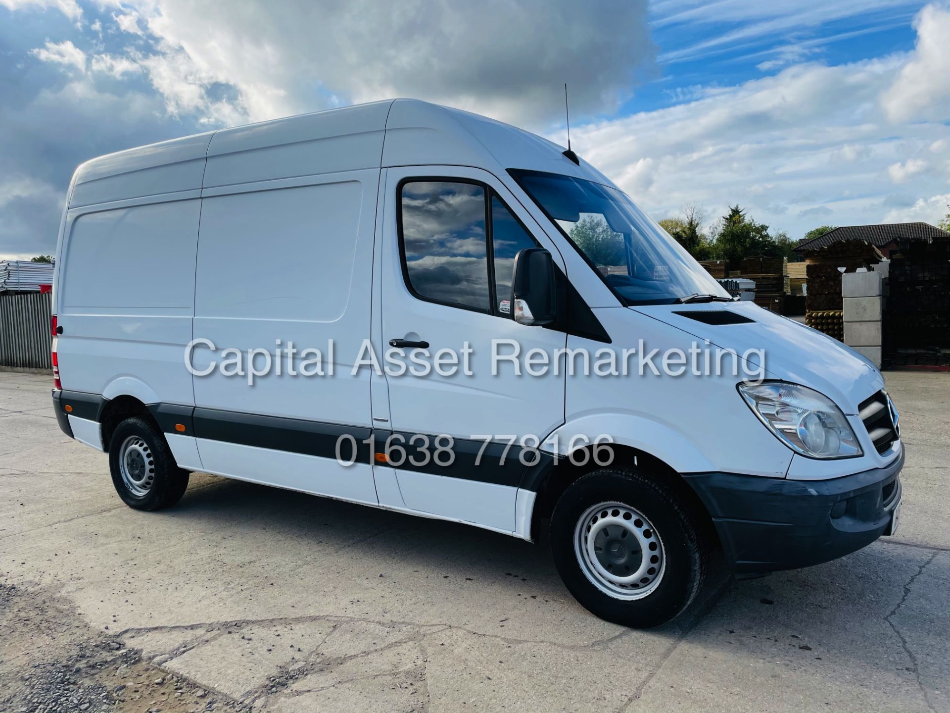 MERCEDES SPRINTER 313CDI "MWB" HIGH ROOF (2012 MODEL) 130BHP - CRUISE - ELEC PACK - NO VAT!!! - Image 6 of 17