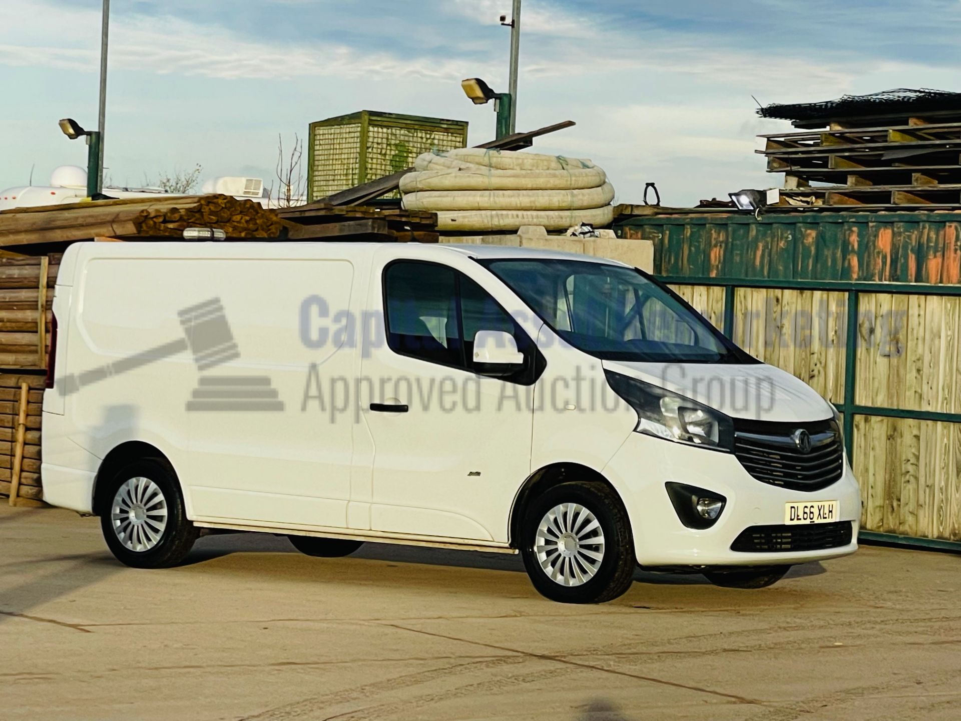 ON SALE VAUXHALL VIVARO 2900 *SPORTIVE* 6 SEATER CREW VAN (2017 - EURO 6) '1.6 CDTI -120 BHP- *A/C* - Image 12 of 44