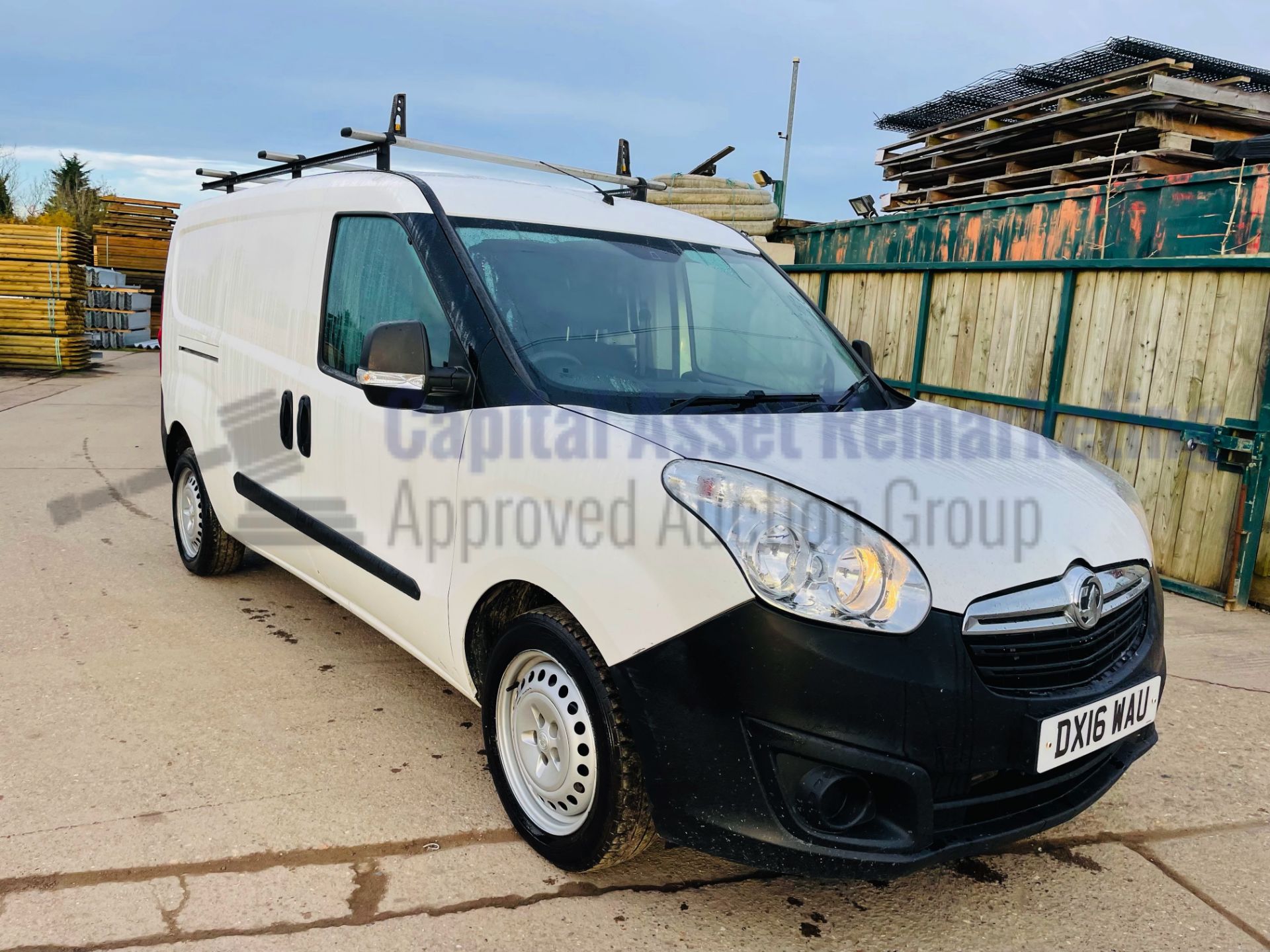 (On Sale) VAUXHALL COMBO 2300 *LWB - PANEL VAN* (2016 - NEW MODEL) 'CDTI - STOP/START' (1 OWNER) - Image 3 of 37