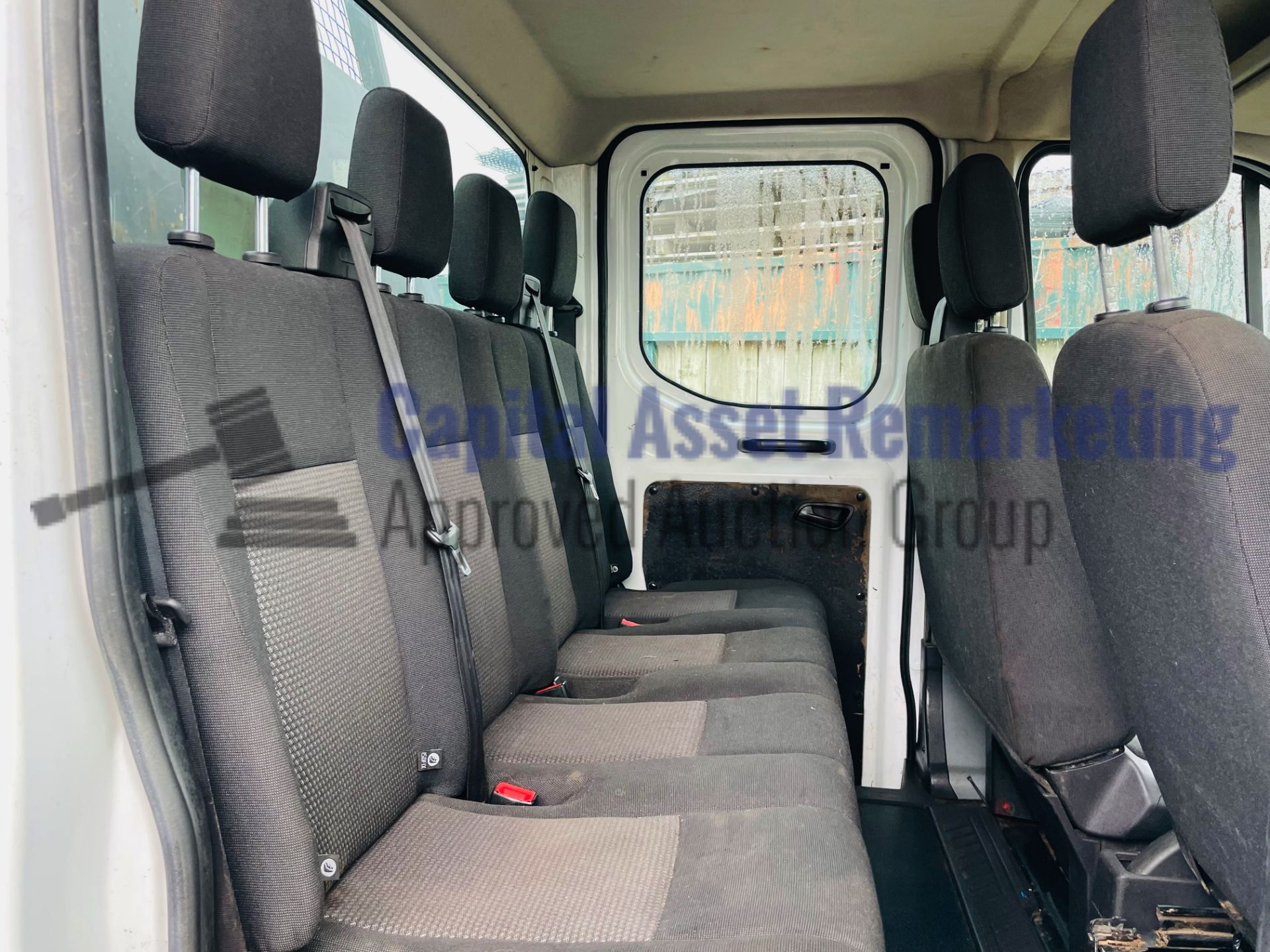 FORD TRANSIT *7 SEATER - DOUBLE CAB TIPPER* (2015) '2.2 TDCI - 125 BHP - 6 SPEED' (3500 KG) - Image 30 of 48