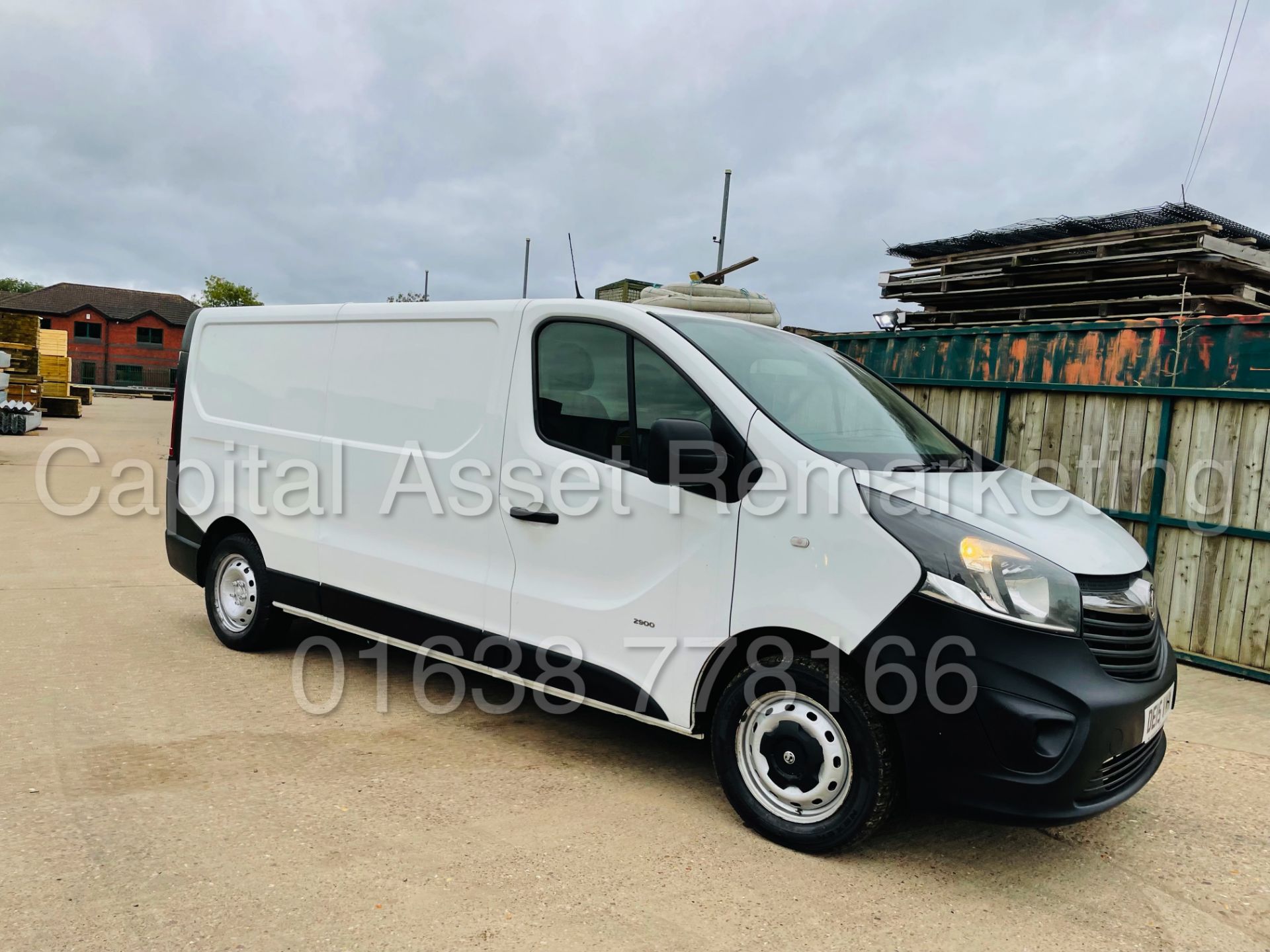 VAUXHALL VIVARO 2900 *LWB - PANEL VAN* (2015 - NEW MODEL) '1.6 CDTI - 115 BHP - 6 SPEED' - Image 2 of 39