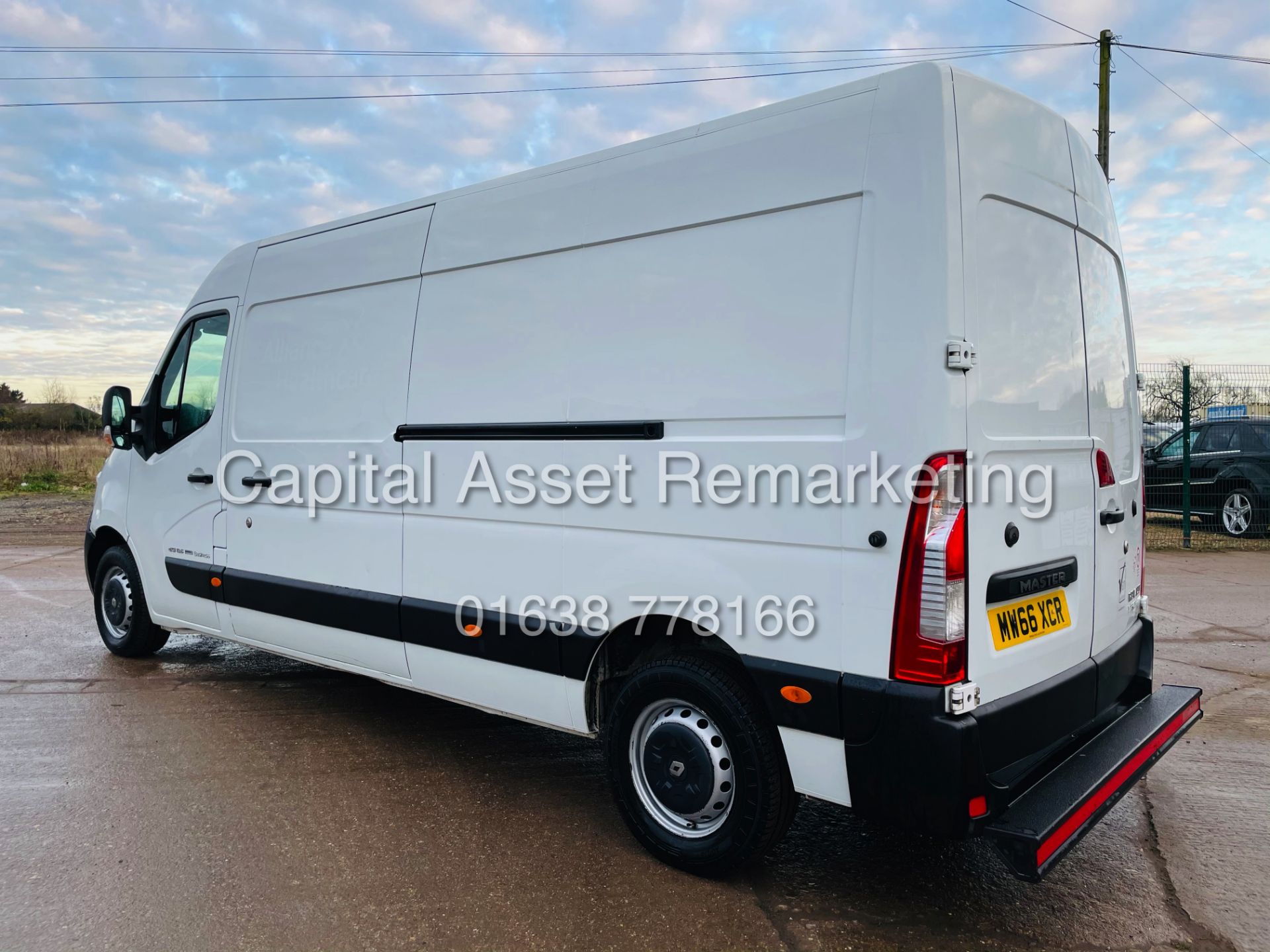 ON SALE RENAULT MASTER 2.3DCI "BUSINESS ENERGY" LM35 LWB (2017 REG) 1 OWNER *EURO 6* AC - ELEC PACK - Image 9 of 18