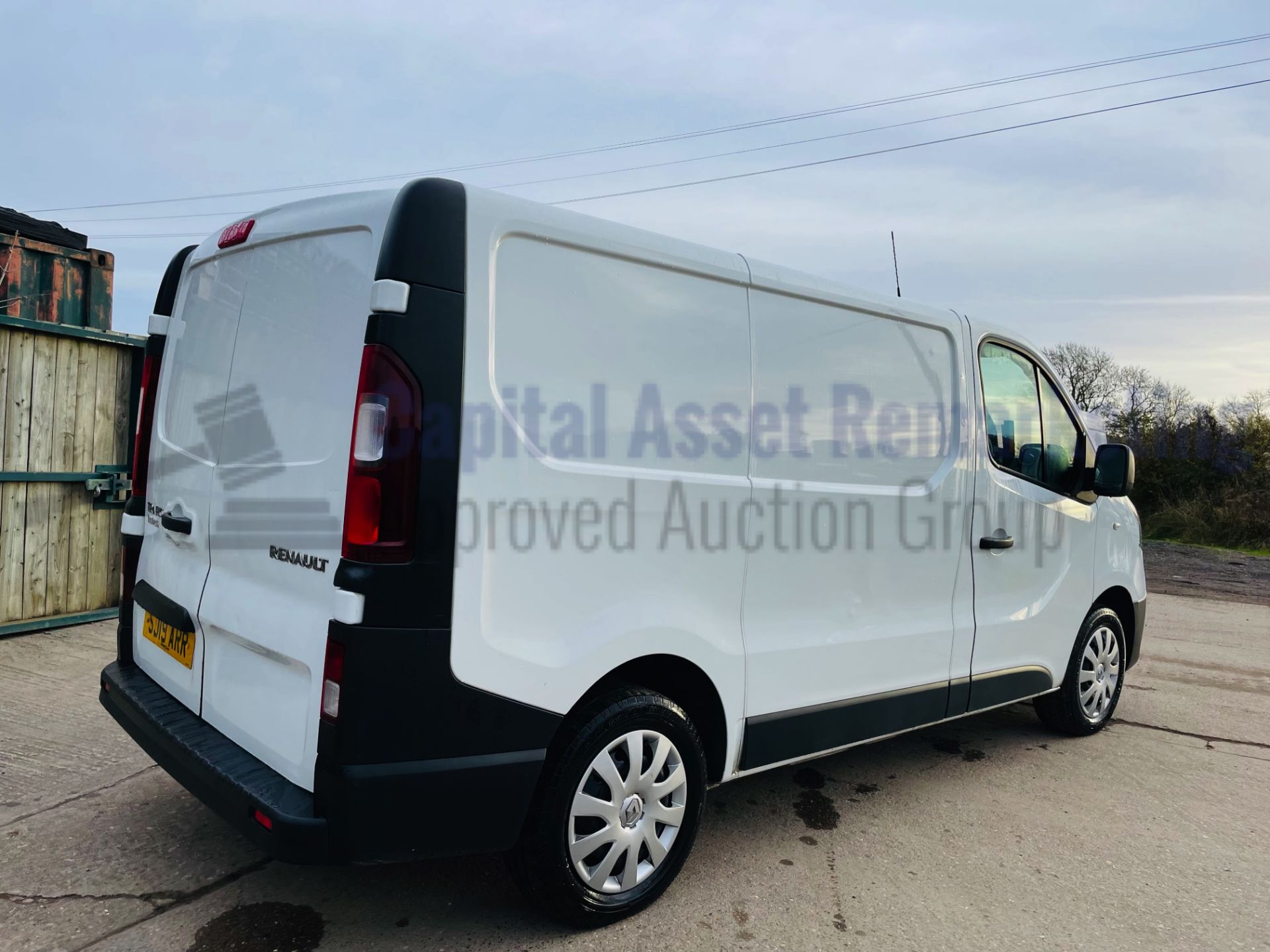 RENAULT TRAFIC SL27 *BUSINESS EDITION* SWB - PANEL VAN (2019 - EURO 6) '1.6 DCI - 6 SPEED' *U-LEZ* - Image 12 of 41