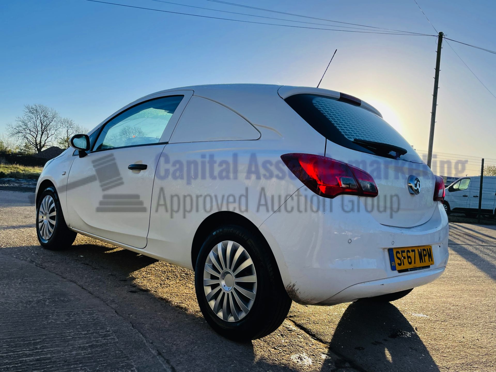 VAUXHALL CORSA *LCV - PANEL VAN* (2018 - EURO 6) 'CDTI - STOP/START' *AIR CON* (1 OWNER) - Image 6 of 38