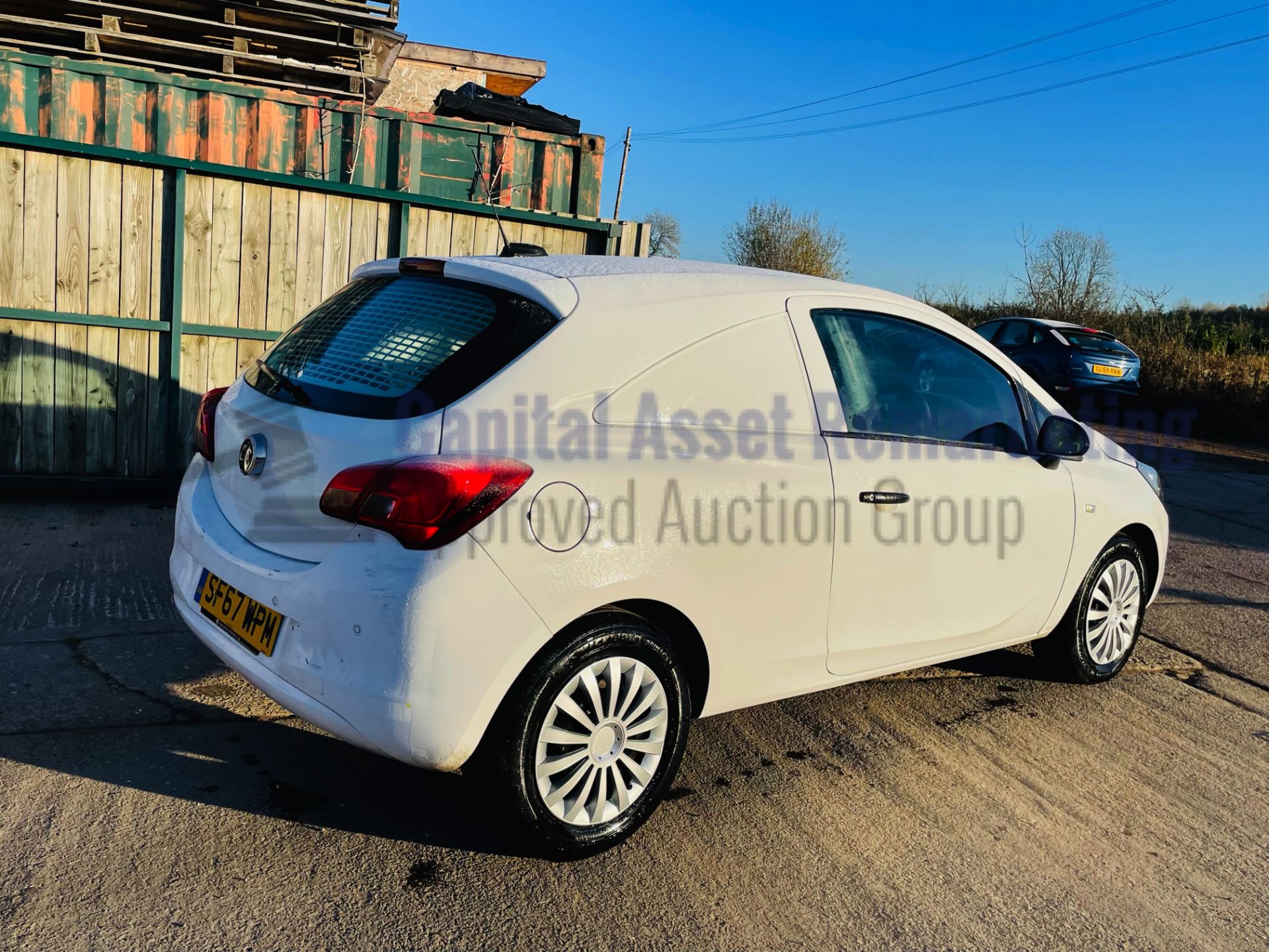 VAUXHALL CORSA *LCV - PANEL VAN* (2018 - EURO 6) 'CDTI - STOP/START' *AIR CON* (1 OWNER) - Image 9 of 38