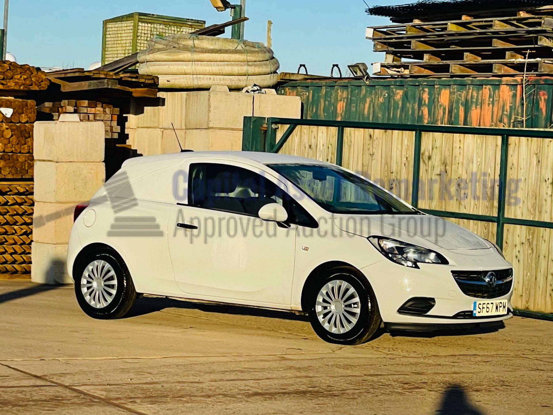 VAUXHALL CORSA *LCV - PANEL VAN* (2018 - EURO 6) 'CDTI - STOP/START' *AIR CON* (1 OWNER) - Image 12 of 38