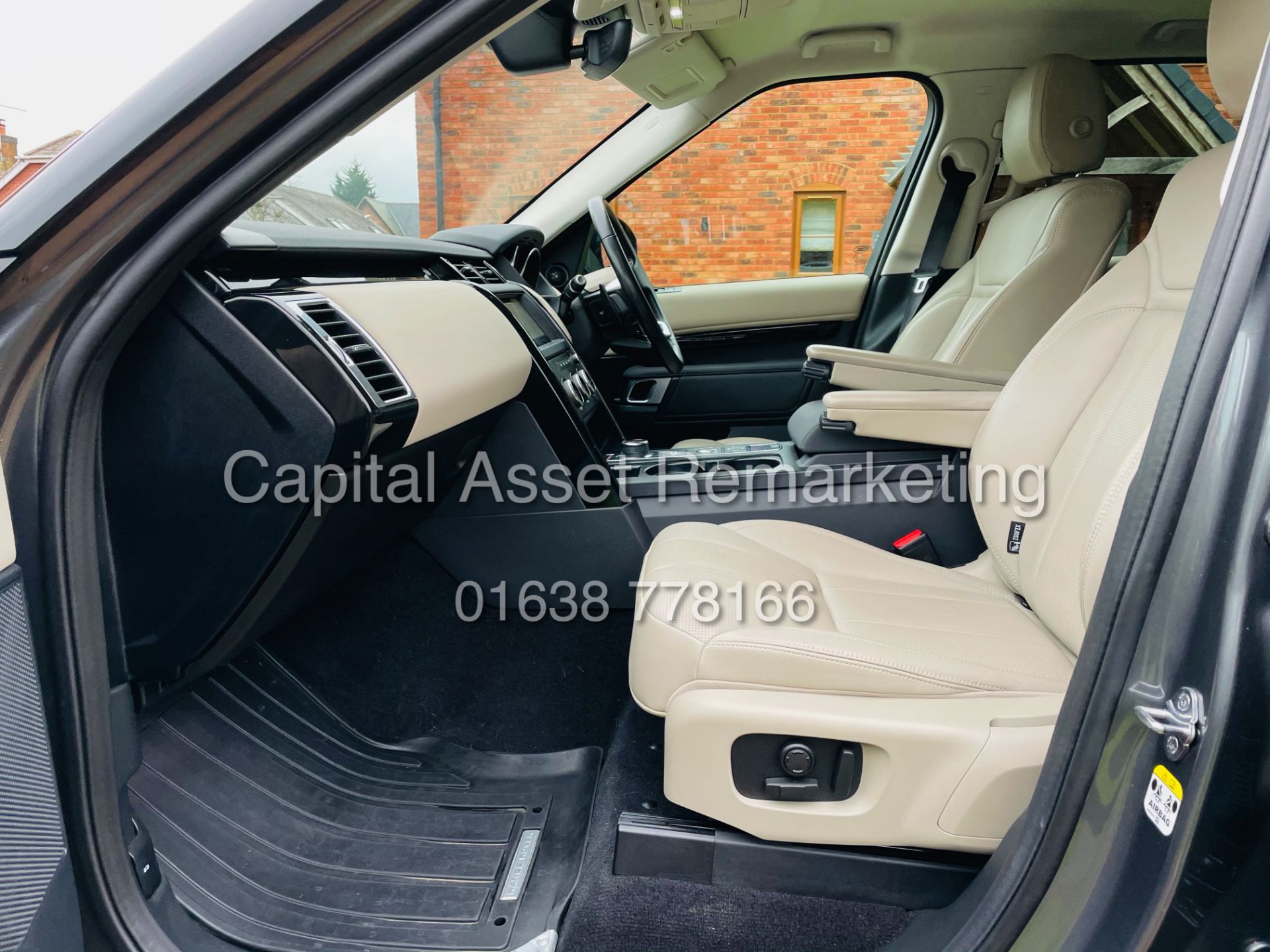 LAND ROVER DISCOVERY SE AUTO "SE" 7 SEATER (19 REG) LEATHER - SAT NAV -FSH -ELEC EVERYTHING (NO VAT) - Image 18 of 38