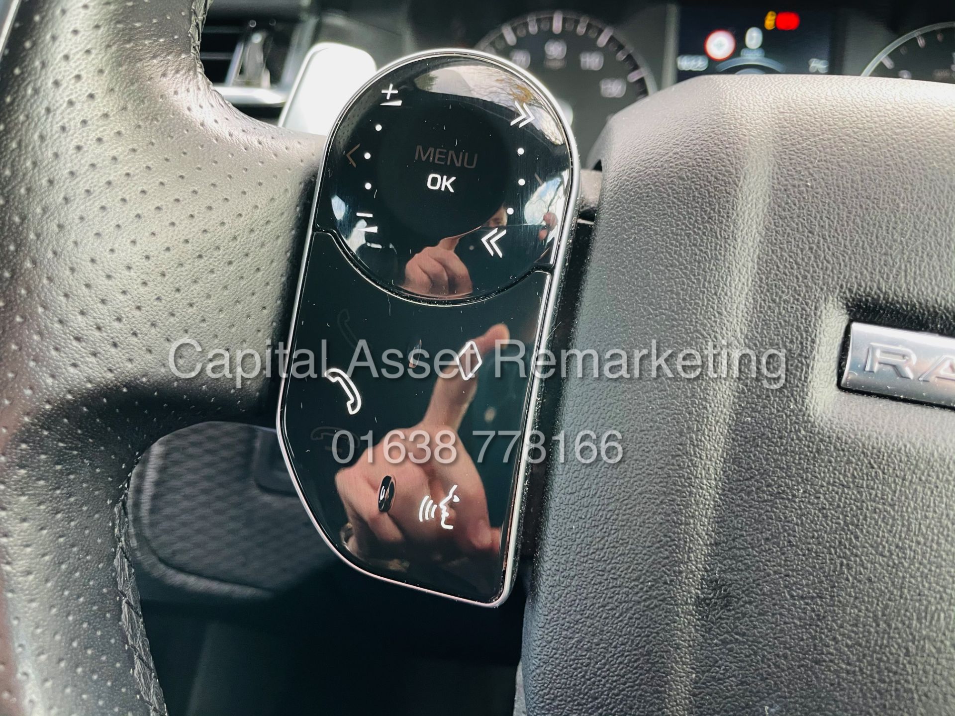 RANGE ROVER VELAR *R-DYANMIC S* SUV (2019 - EURO 6) '8 SPEED AUTO- SAT NAV' *FULLY LOADED* (1 OWNER) - Image 33 of 37