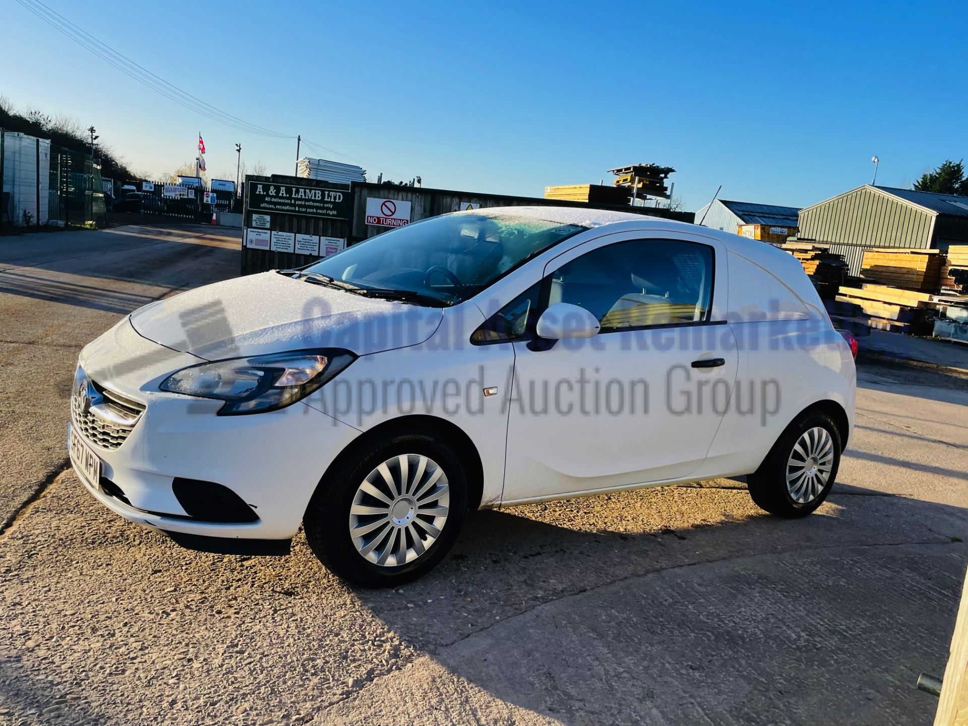 VAUXHALL CORSA *LCV - PANEL VAN* (2018 - EURO 6) 'CDTI - STOP/START' *AIR CON* (1 OWNER) - Image 4 of 38