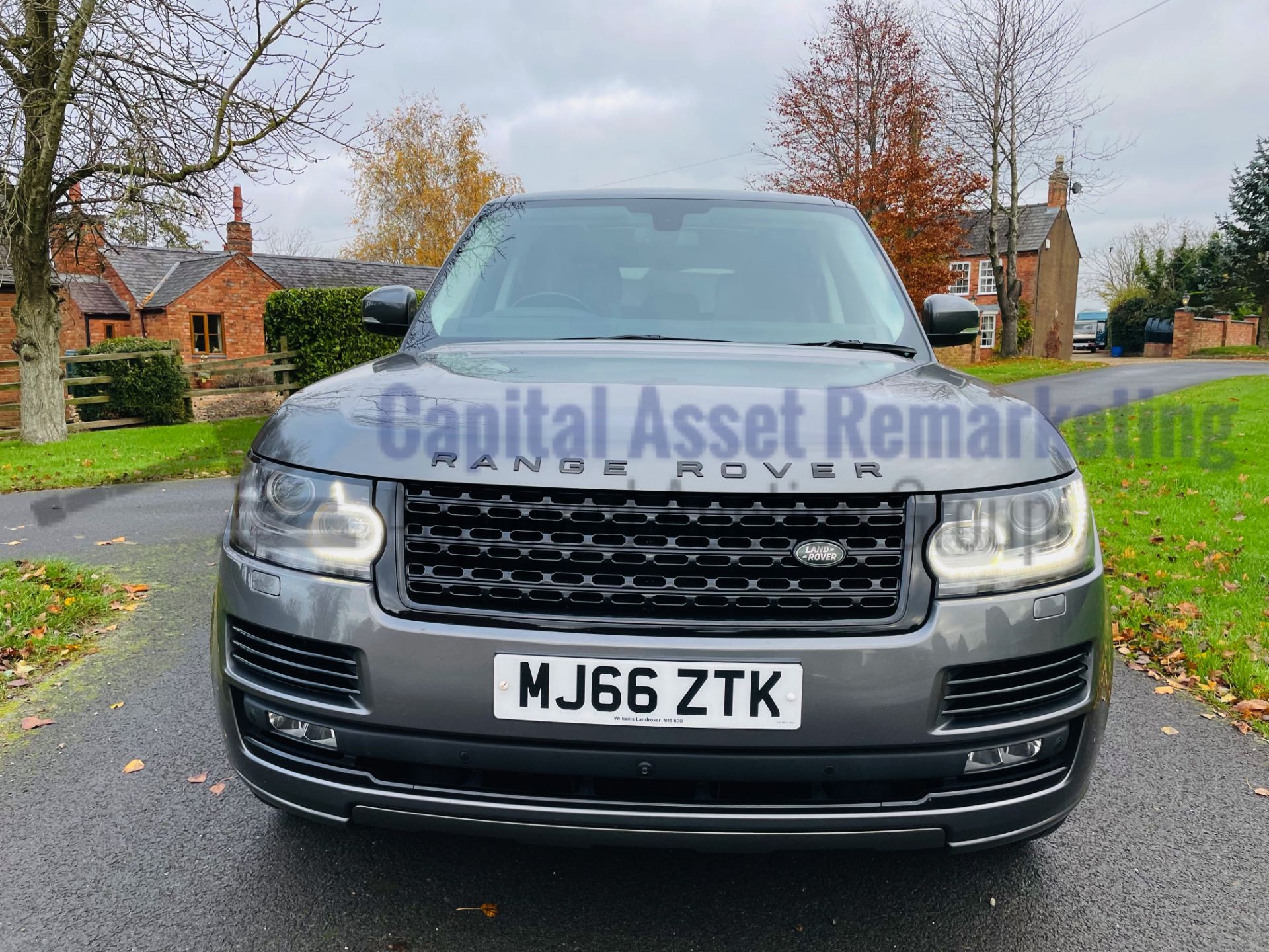 (On Sale) RANGE ROVER VOGUE *AUTOBIOGRAPHY* (66 REG) 4.4 SDV8-8 SPEED AUTO *TOP SPEC* (EX CELEB CAR) - Image 4 of 78