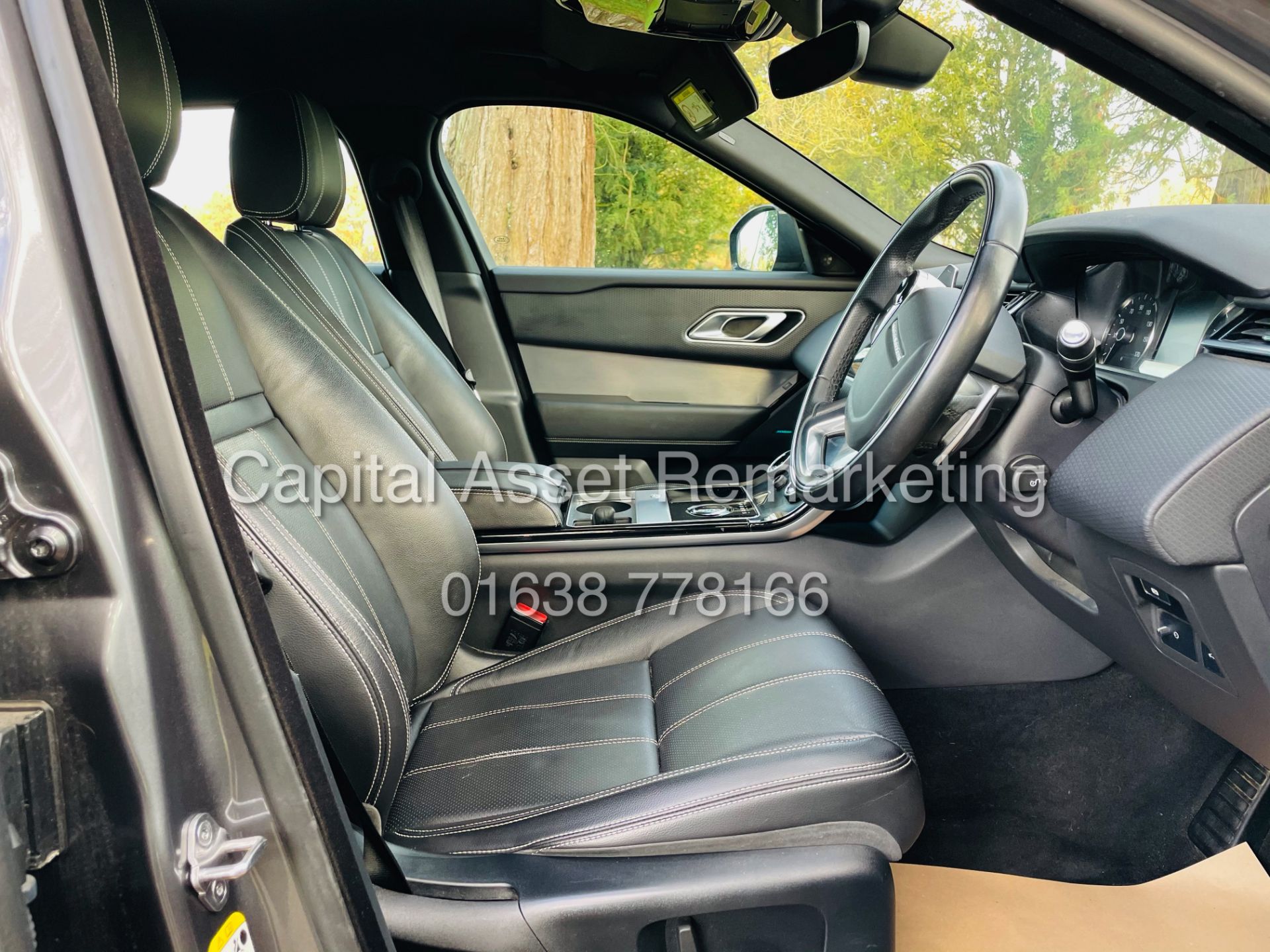 RANGE ROVER VELAR *R-DYANMIC S* SUV (2019 - EURO 6) '8 SPEED AUTO- SAT NAV' *FULLY LOADED* (1 OWNER) - Image 12 of 37