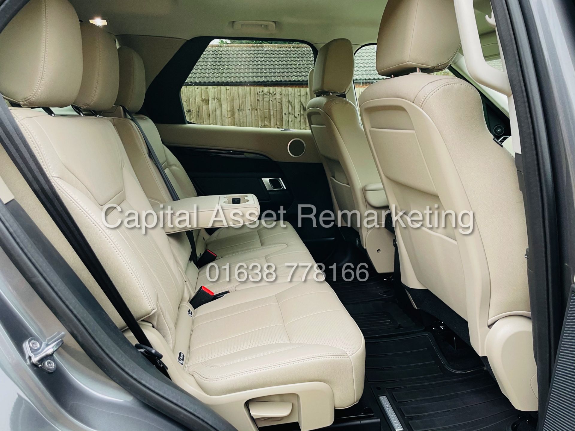 LAND ROVER DISCOVERY SE AUTO "SE" 7 SEATER (19 REG) LEATHER - SAT NAV -FSH -ELEC EVERYTHING (NO VAT) - Image 35 of 38