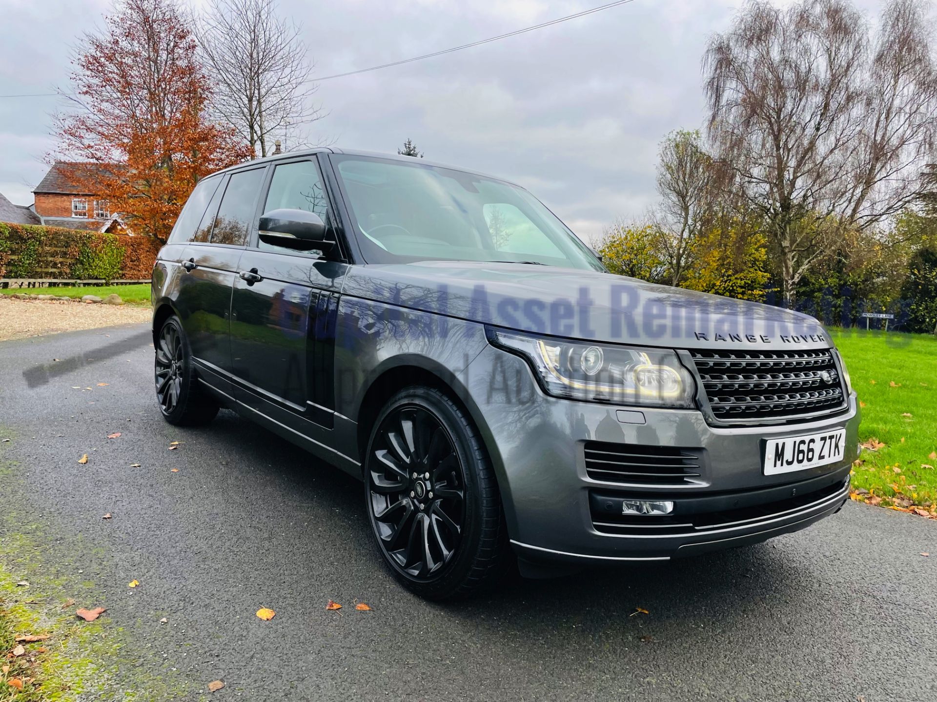 (On Sale) RANGE ROVER VOGUE *AUTOBIOGRAPHY* (66 REG) 4.4 SDV8-8 SPEED AUTO *TOP SPEC* (EX CELEB CAR) - Image 3 of 78