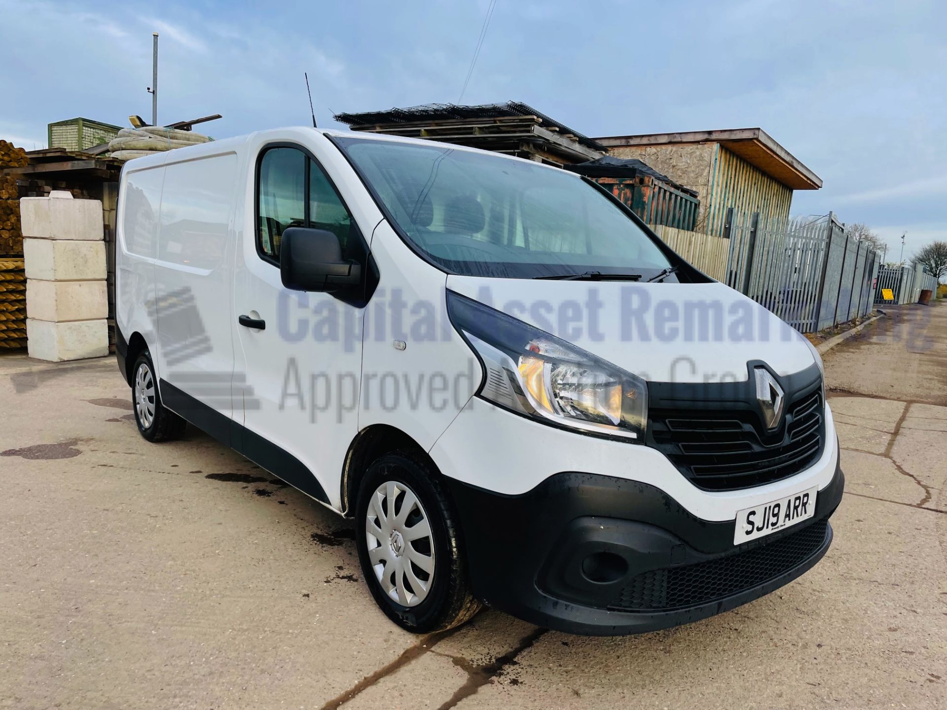 RENAULT TRAFIC SL27 *BUSINESS EDITION* SWB - PANEL VAN (2019 - EURO 6) '1.6 DCI - 6 SPEED' *U-LEZ* - Image 3 of 41