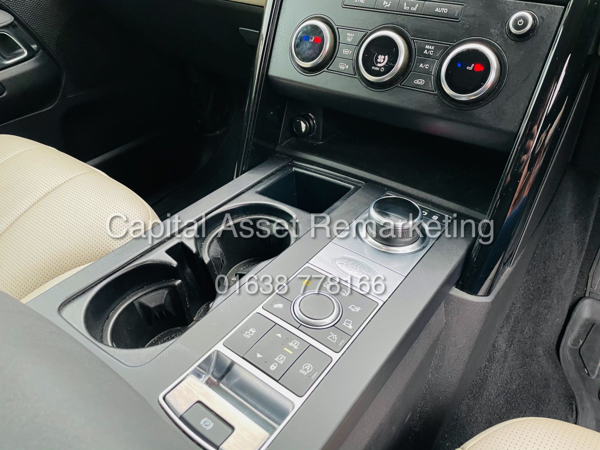 LAND ROVER DISCOVERY SE AUTO "SE" 7 SEATER (19 REG) LEATHER - SAT NAV -FSH -ELEC EVERYTHING (NO VAT) - Image 28 of 38