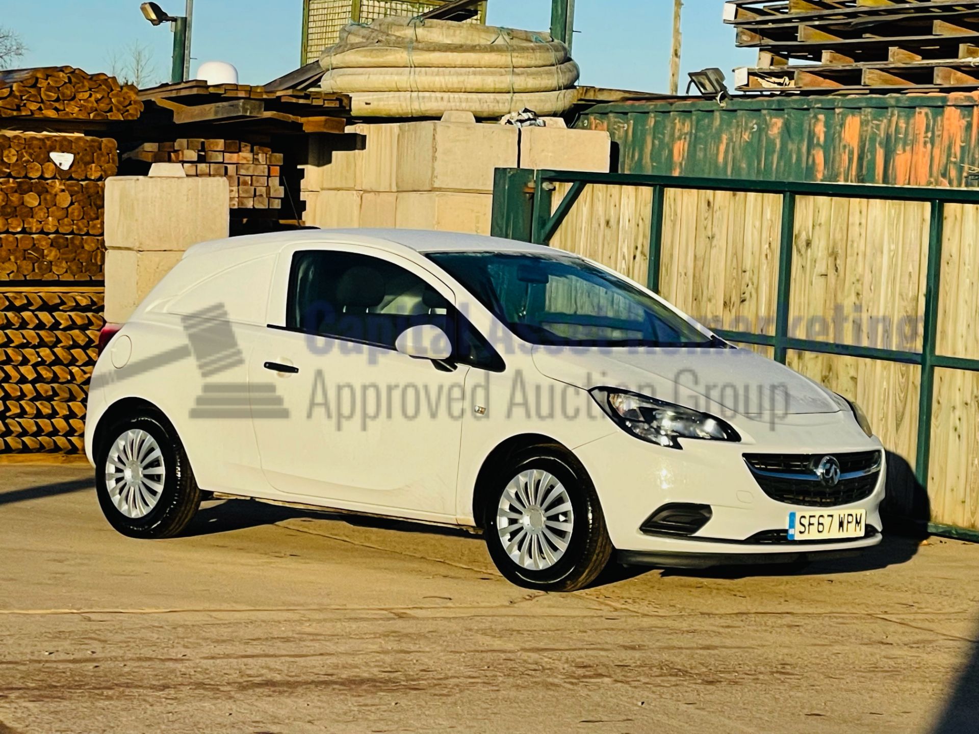 VAUXHALL CORSA *LCV - PANEL VAN* (2018 - EURO 6) 'CDTI - STOP/START' *AIR CON* (1 OWNER) - Image 13 of 38