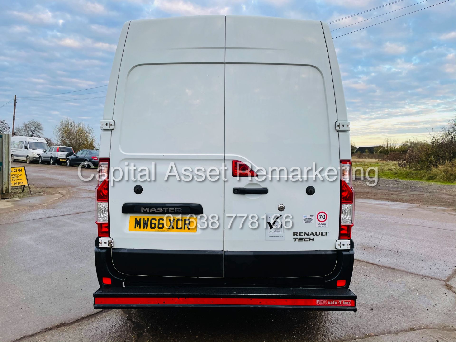 ON SALE RENAULT MASTER 2.3DCI "BUSINESS ENERGY" LM35 LWB (2017 REG) 1 OWNER *EURO 6* AC - ELEC PACK - Image 10 of 18