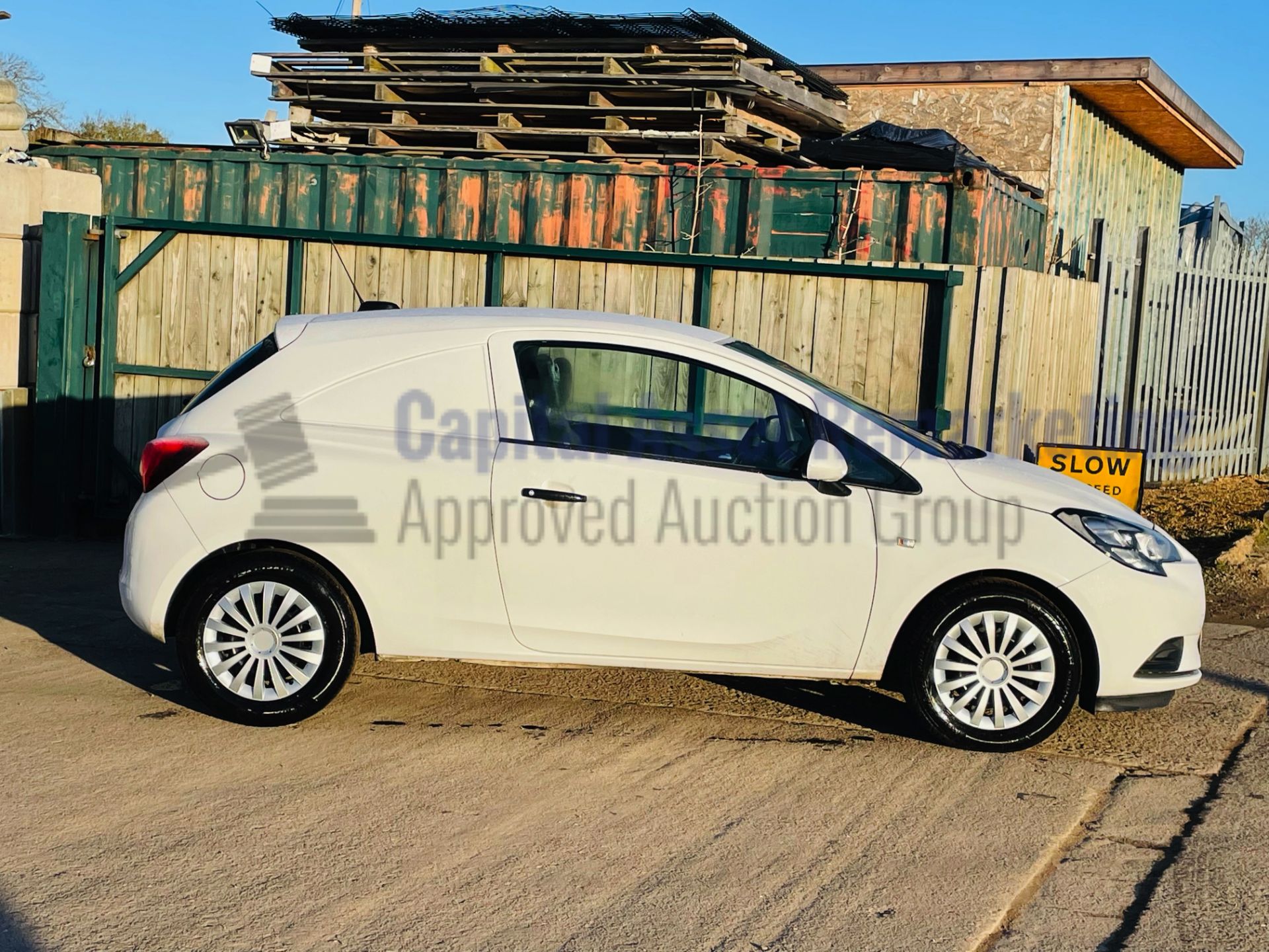 VAUXHALL CORSA *LCV - PANEL VAN* (2018 - EURO 6) 'CDTI - STOP/START' *AIR CON* (1 OWNER) - Image 10 of 38