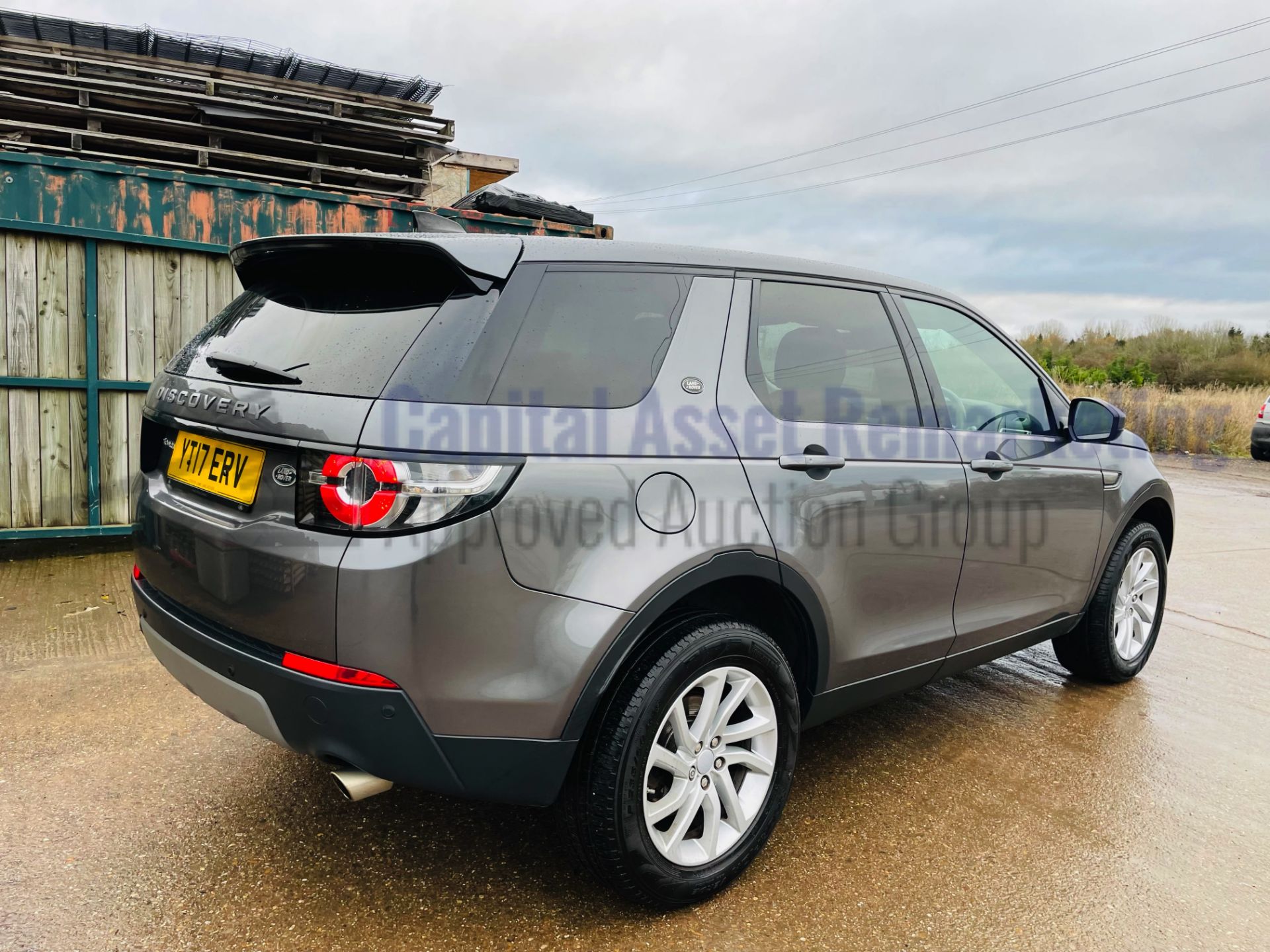 (On Sale) LAND ROVER DISCOVERY SPORT *SE TECH* 7 SEATER SUV (2017 - EURO 6) '2.0 TD4 - STOP/START' - Image 12 of 55