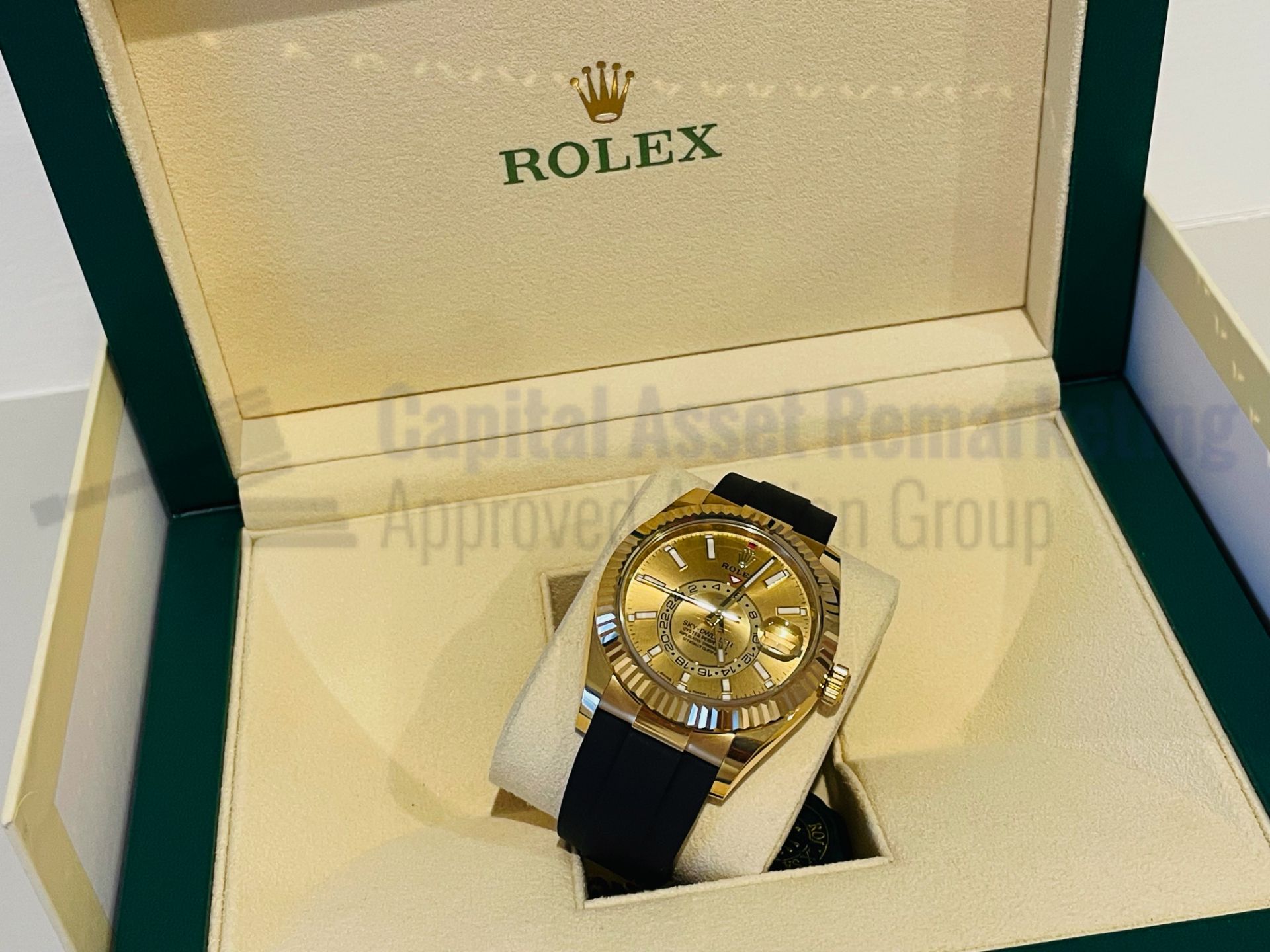 ROLEX SKY-DWELLER 42MM *18CT GOLD* (2021 - BRAND NEW / UNWORN) *OYSTER-FLEX* (BEAT THE 5 YEAR WAIT) - Image 9 of 12