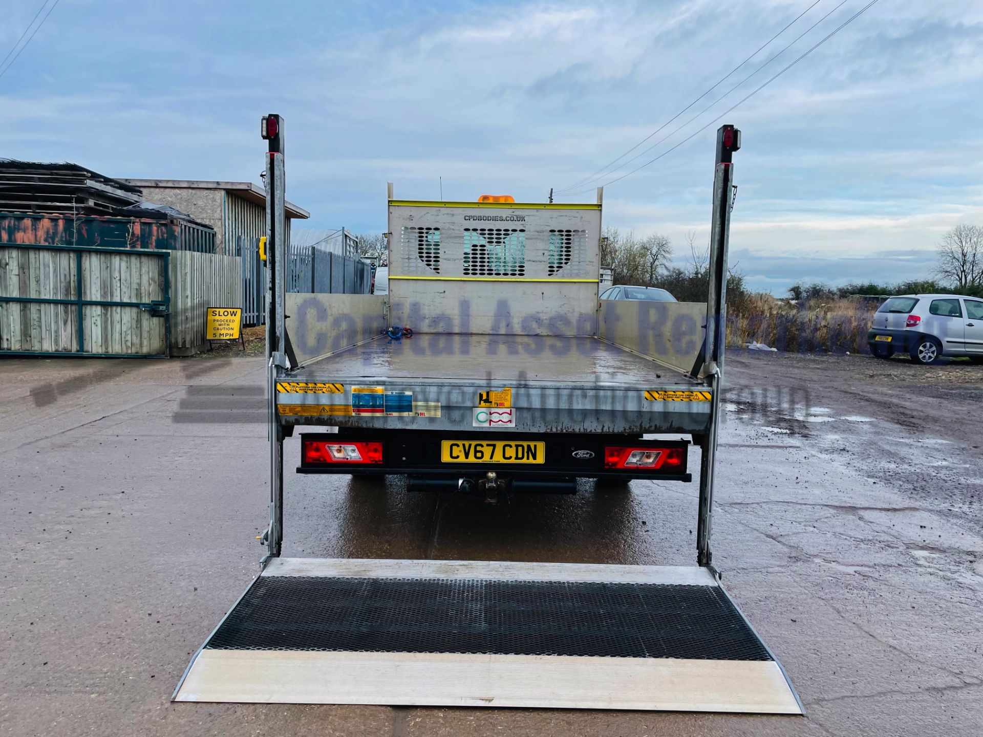 FORD TRANSIT 130 T350 *L4 - XLWB DROPSIDE TRUCK* (2018 - EURO 6) '6 SPEED' (1 OWNER) *TAIL-LIFT* - Image 23 of 44