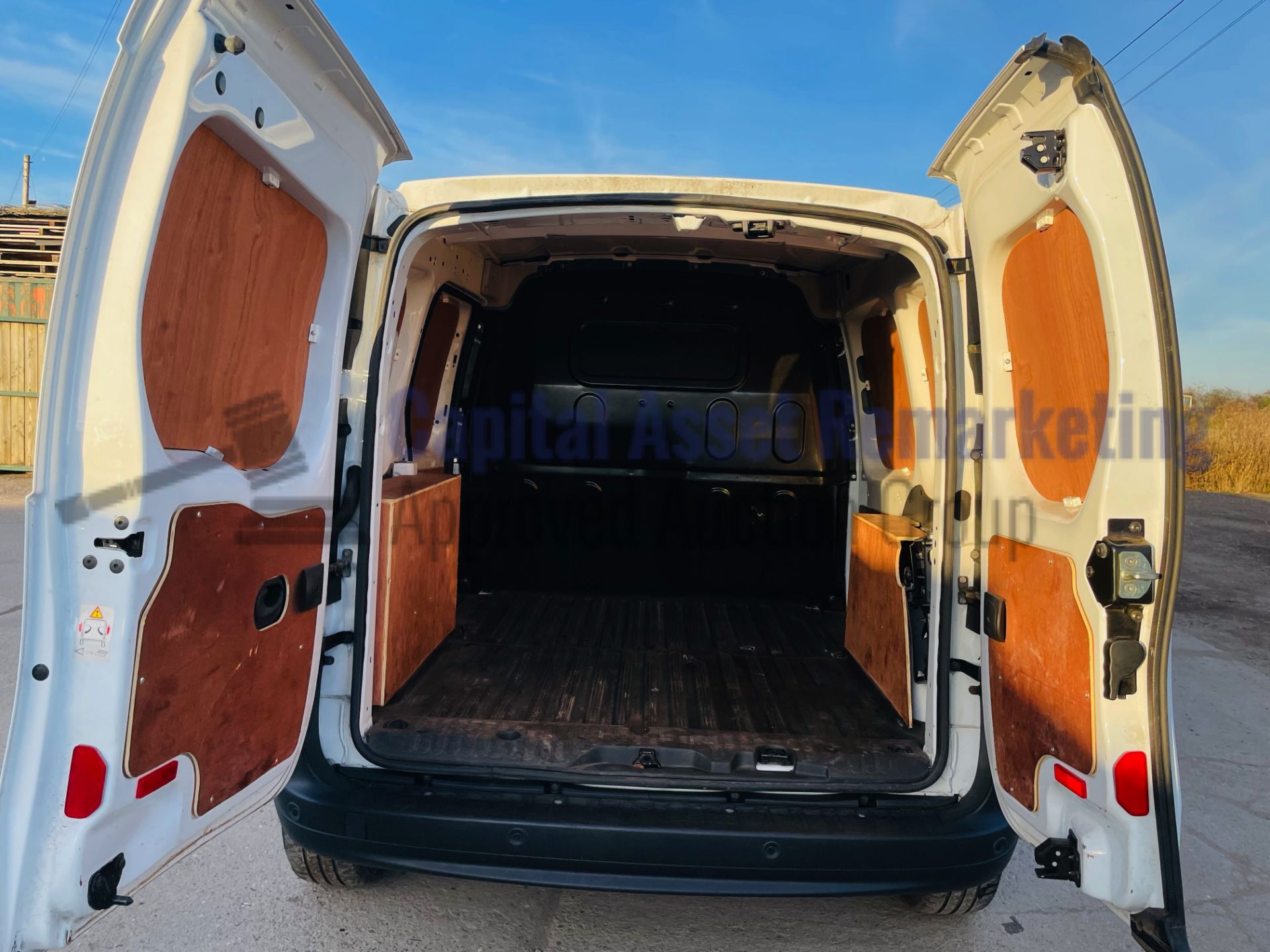 (On Sale) MERCEDES-BENZ CITAN 109 CDI *LWB - PANEL VAN* (2017 - EURO 6) 'STOP / START' *A/C & NAV* - Image 23 of 40