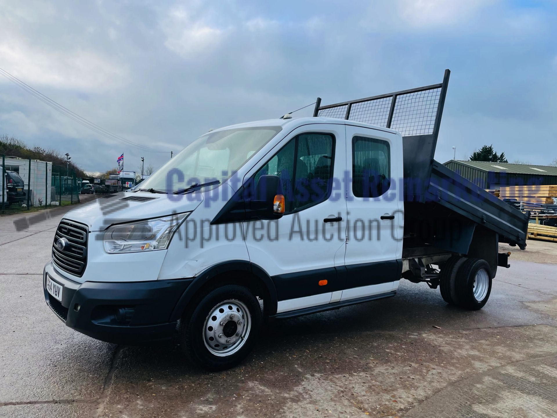 (On Sale) FORD TRANSIT *7 SEATER - DOUBLE CAB TIPPER* (2015) '2.2 TDCI -125 BHP - 6 SPEED' (3500 KG) - Image 7 of 45