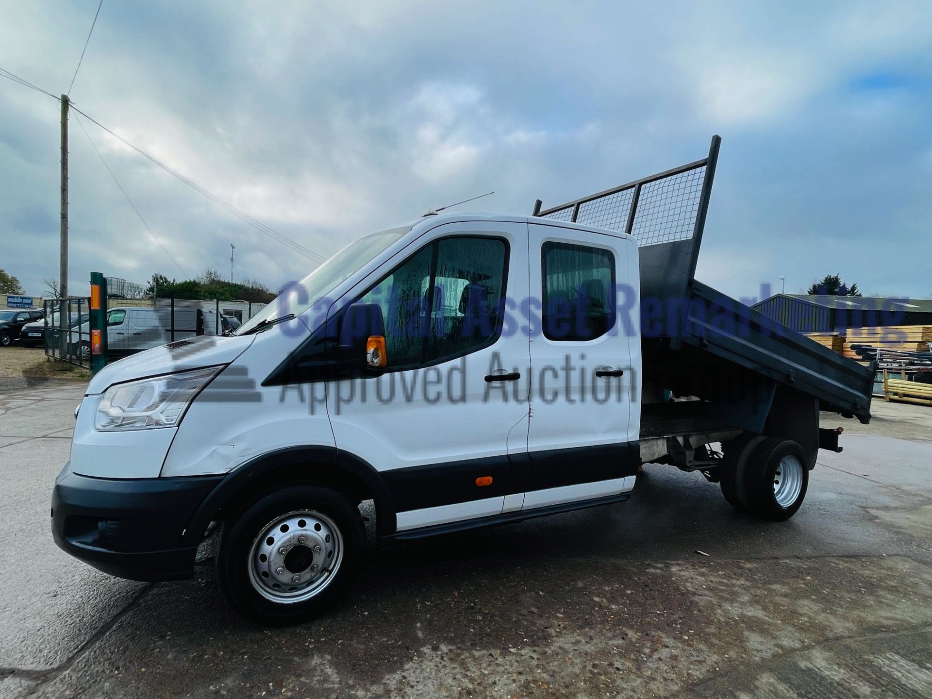 (On Sale) FORD TRANSIT *7 SEATER - DOUBLE CAB TIPPER* (2015) '2.2 TDCI -125 BHP - 6 SPEED' (3500 KG) - Image 8 of 45