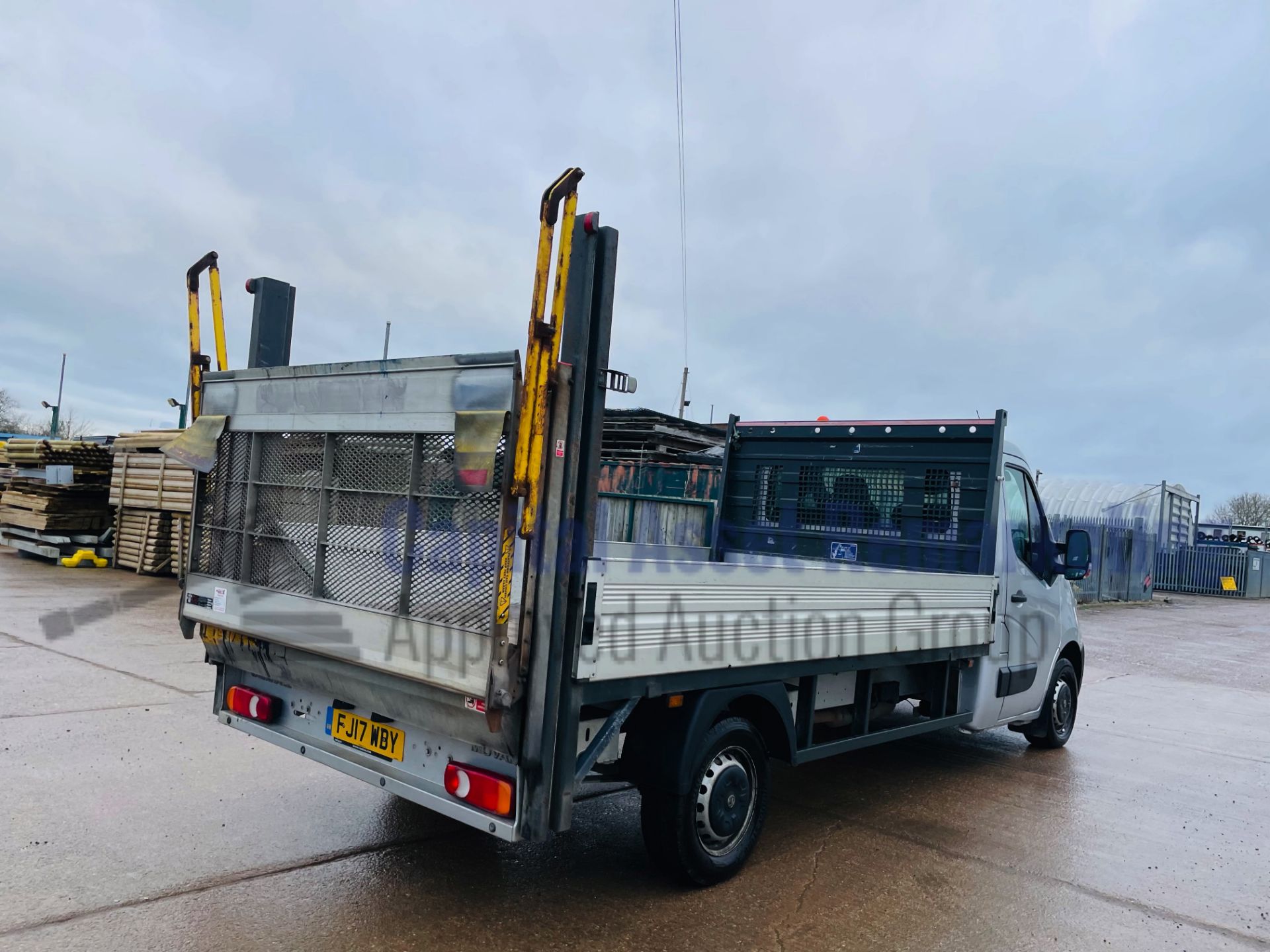 (On Sale) VAUXHALL MOVANO F3500 *LWB - DROPSIDE TRUCK* (2017 - EURO 6) ' 6 SPEED' *A/C* (TAIL-LIFT) - Image 8 of 40