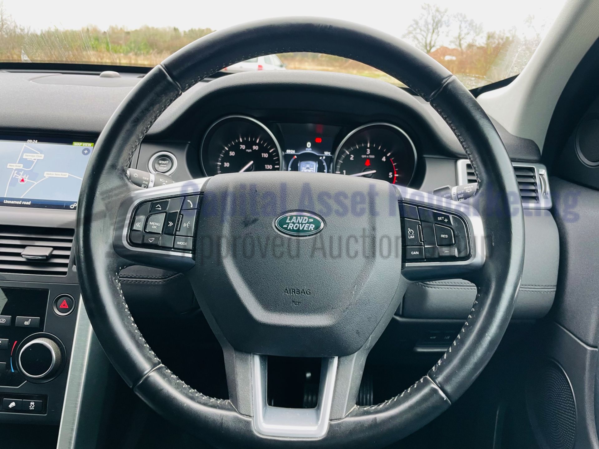 (On Sale) LAND ROVER DISCOVERY SPORT *SE TECH* 7 SEATER SUV (2017 - EURO 6) '2.0 TD4 - STOP/START' - Image 53 of 55