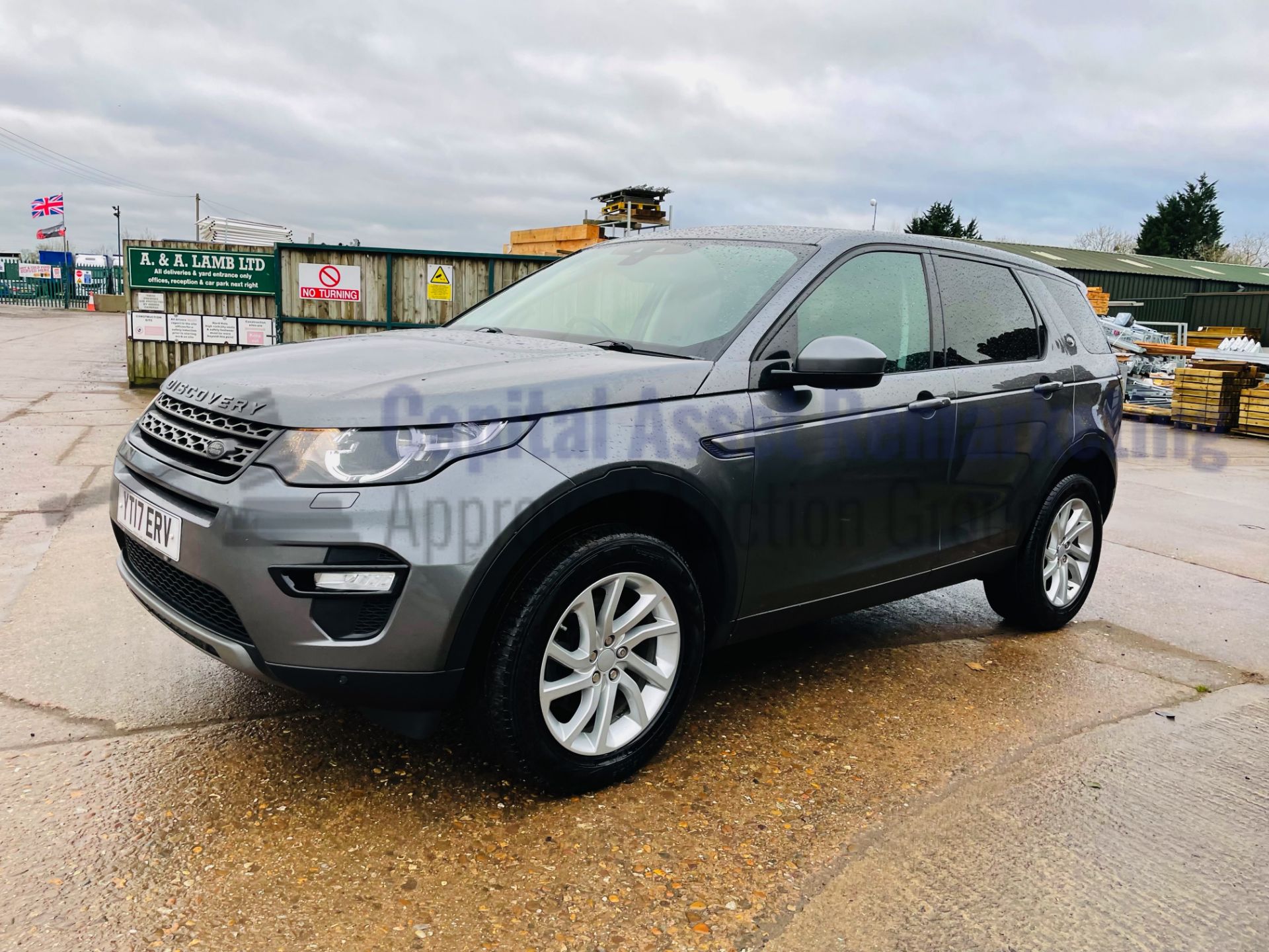 (On Sale) LAND ROVER DISCOVERY SPORT *SE TECH* 7 SEATER SUV (2017 - EURO 6) '2.0 TD4 - STOP/START' - Image 6 of 55