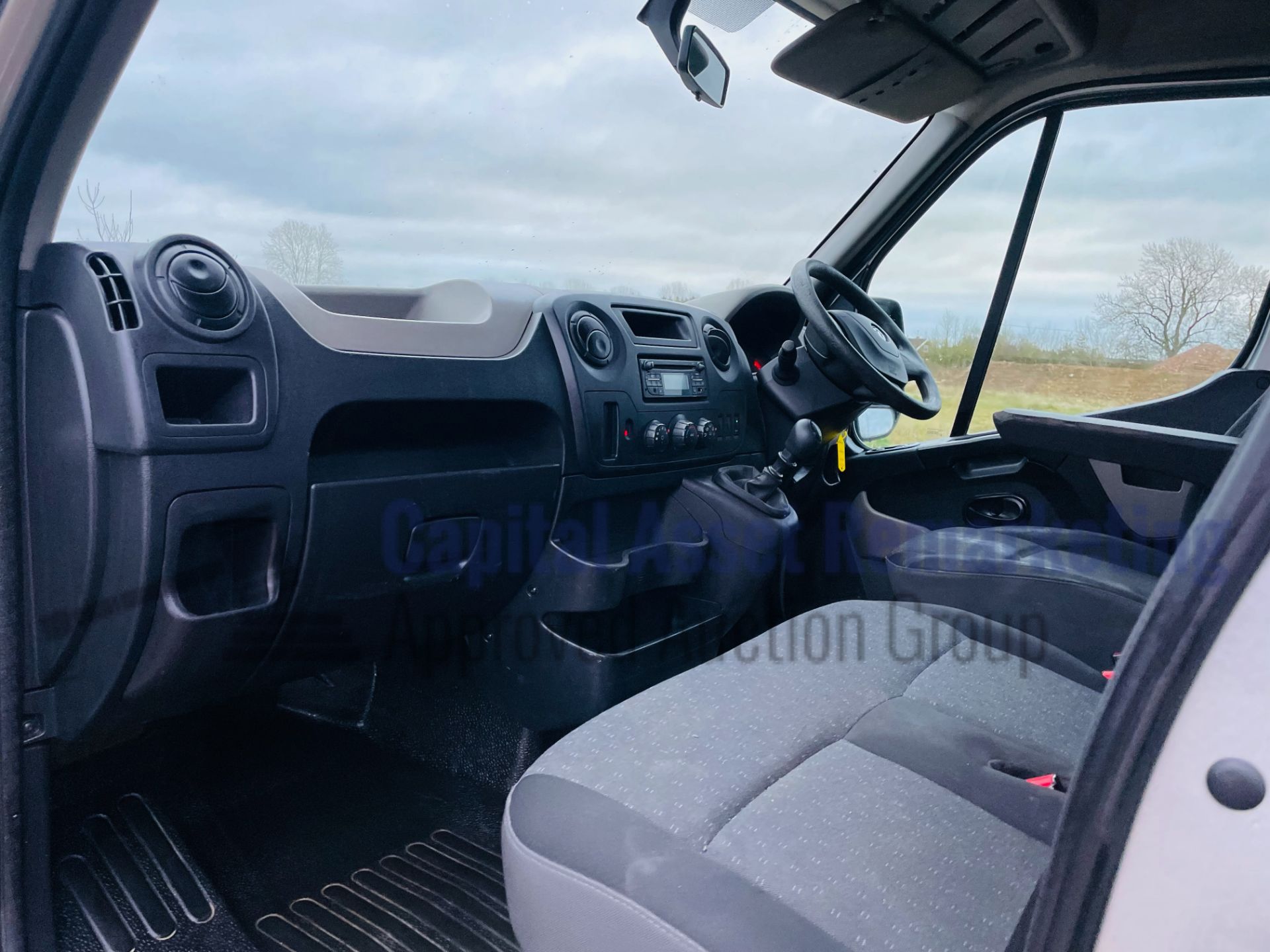 (On Sale) VAUXHALL MOVANO F3500 *LWB - DROPSIDE TRUCK* (2017 - EURO 6) ' 6 SPEED' *A/C* (TAIL-LIFT) - Image 18 of 40