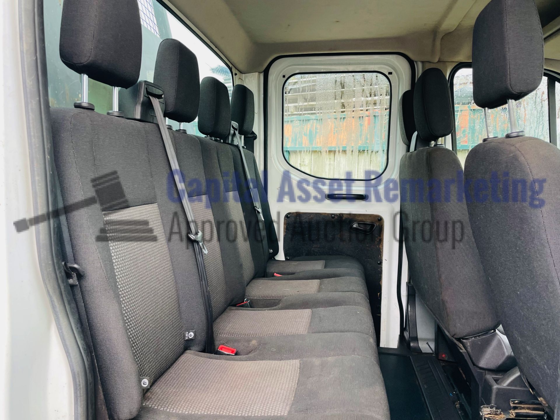 (On Sale) FORD TRANSIT *7 SEATER - DOUBLE CAB TIPPER* (2015) '2.2 TDCI -125 BHP - 6 SPEED' (3500 KG) - Image 27 of 45