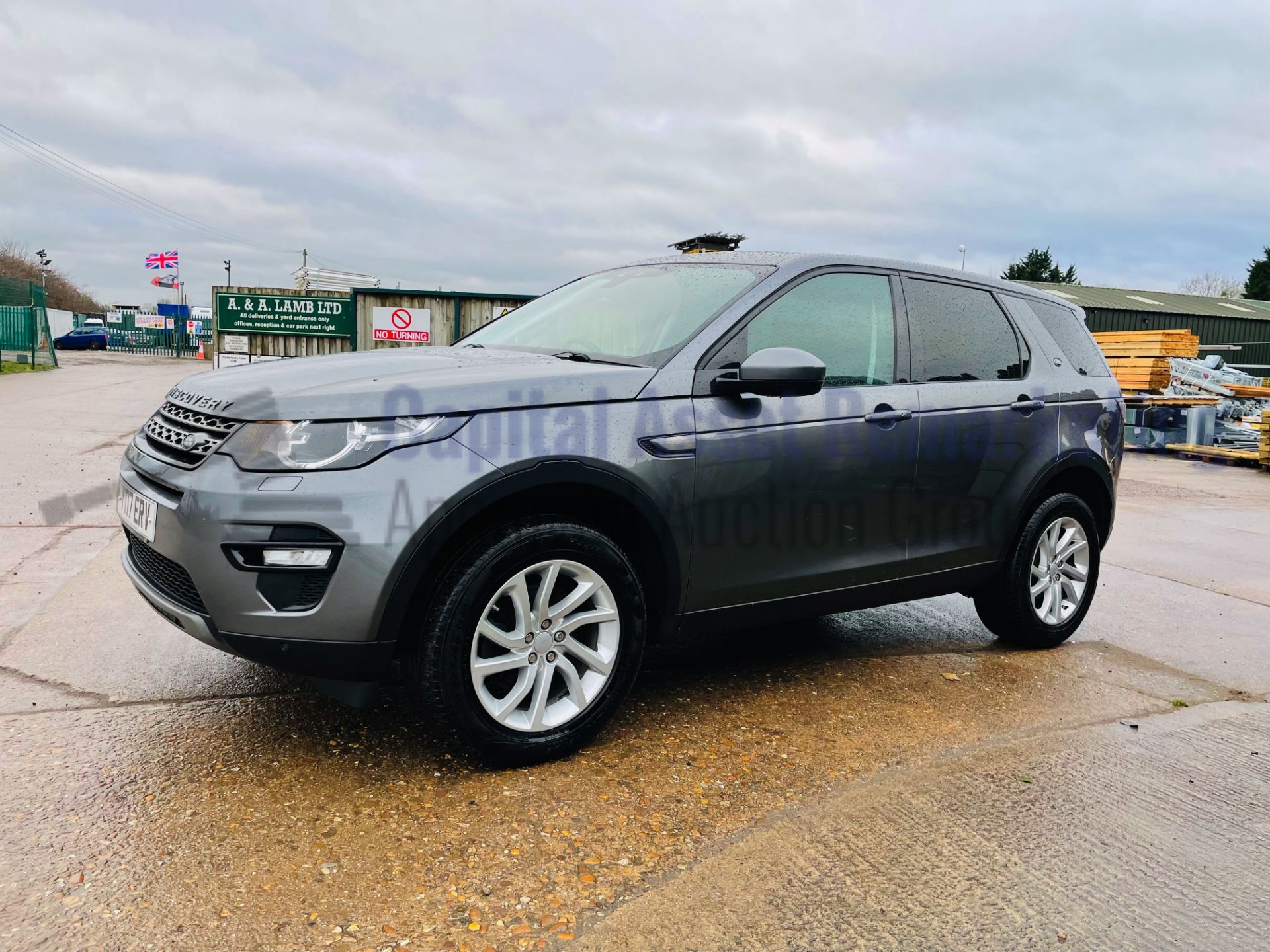 (On Sale) LAND ROVER DISCOVERY SPORT *SE TECH* 7 SEATER SUV (2017 - EURO 6) '2.0 TD4 - STOP/START' - Image 7 of 55