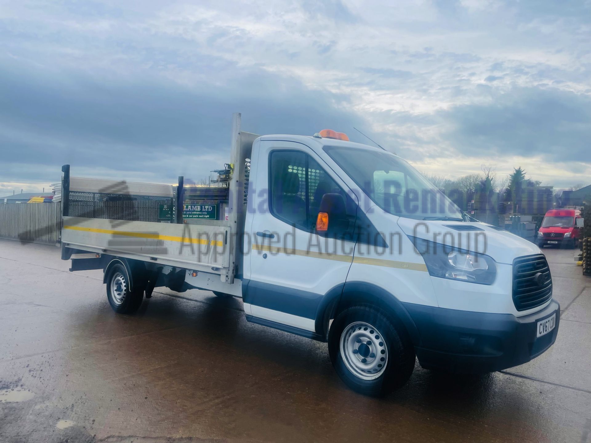 FORD TRANSIT 130 T350 *L4 - XLWB DROPSIDE TRUCK* (2018 - EURO 6) '6 SPEED' (1 OWNER) *TAIL-LIFT* - Image 12 of 44