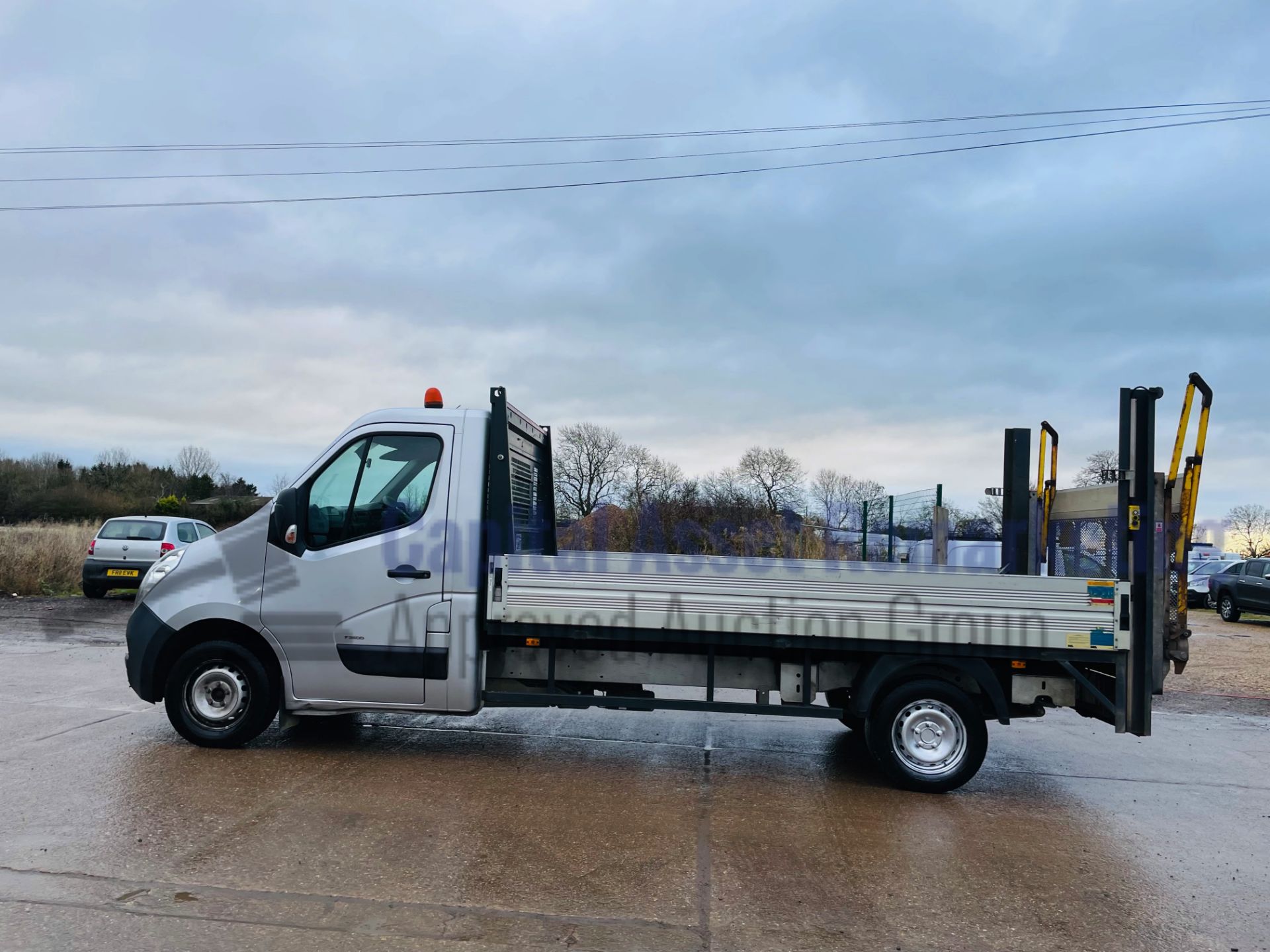 (On Sale) VAUXHALL MOVANO F3500 *LWB - DROPSIDE TRUCK* (2017 - EURO 6) ' 6 SPEED' *A/C* (TAIL-LIFT) - Image 4 of 40